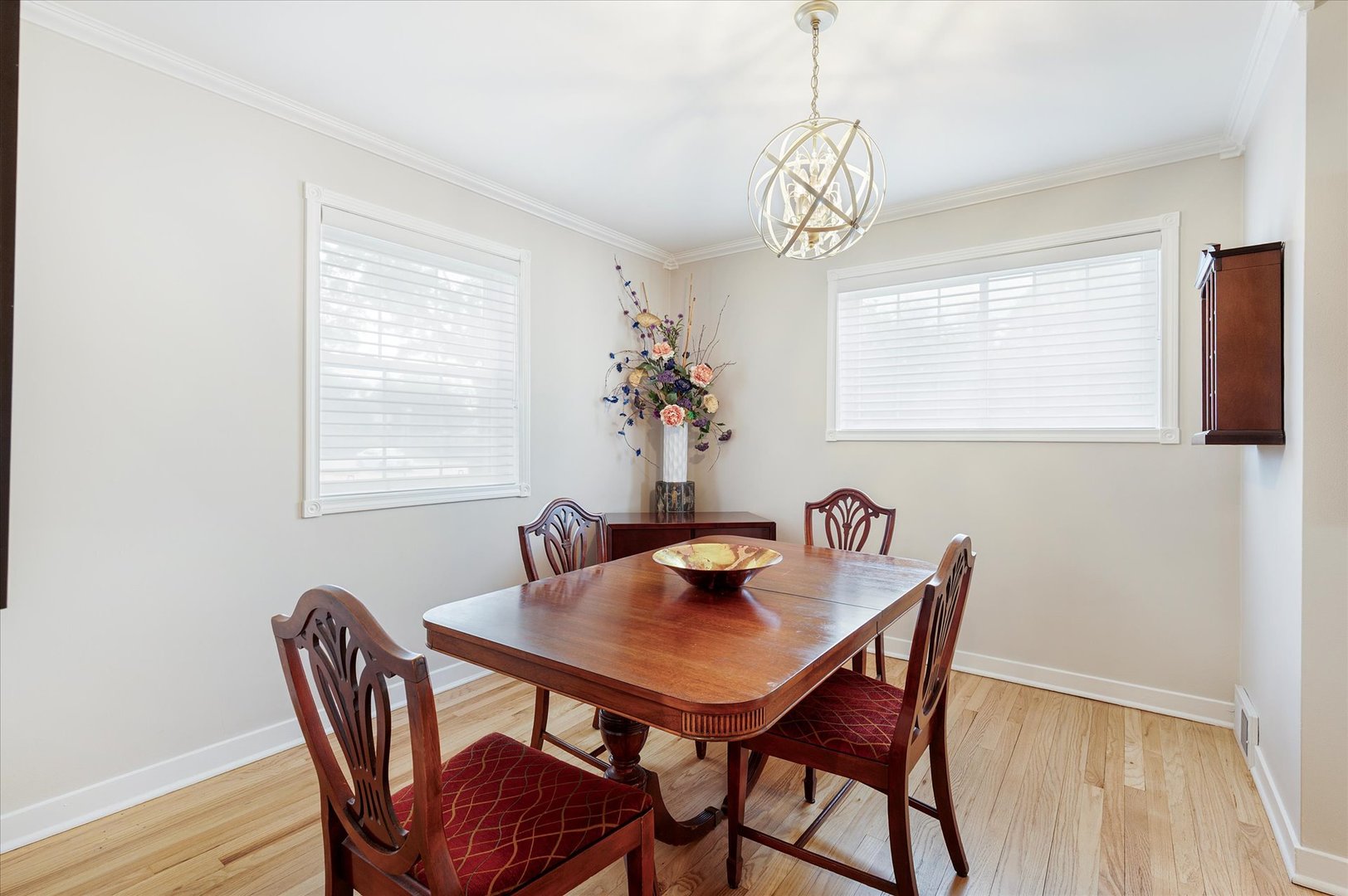 483 W St Charles Road Unit: 483