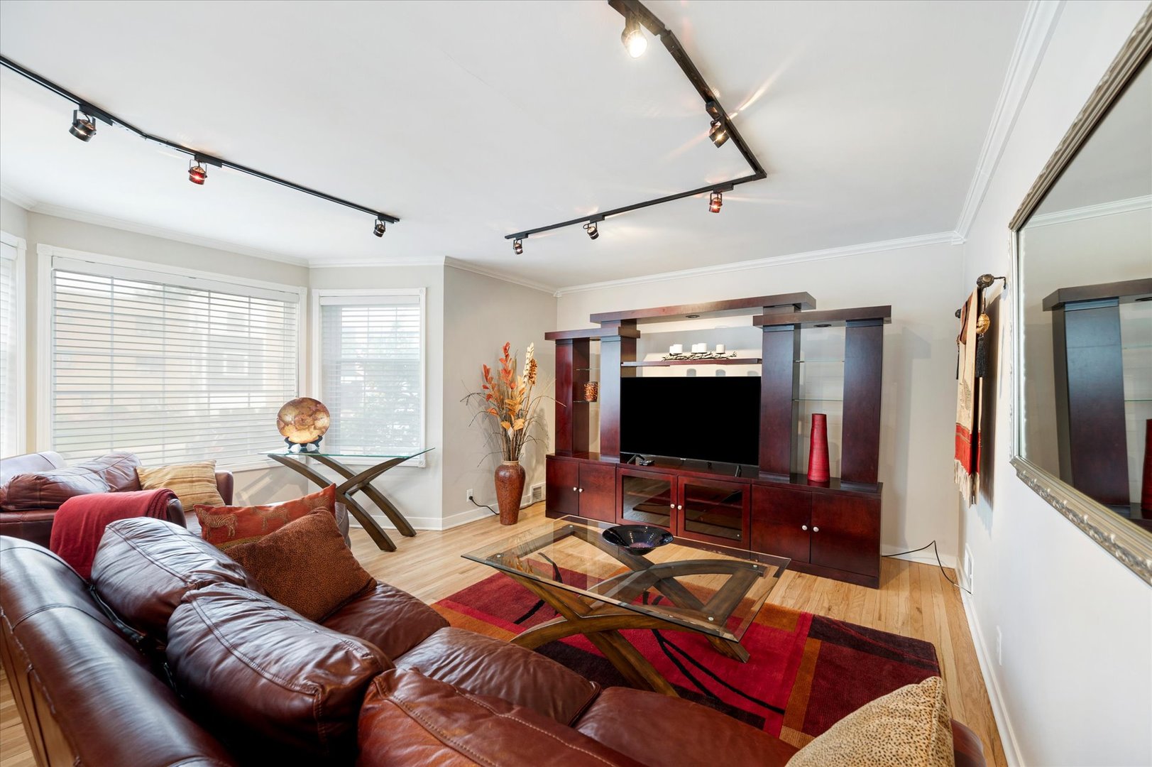 483 W St Charles Road Unit: 483