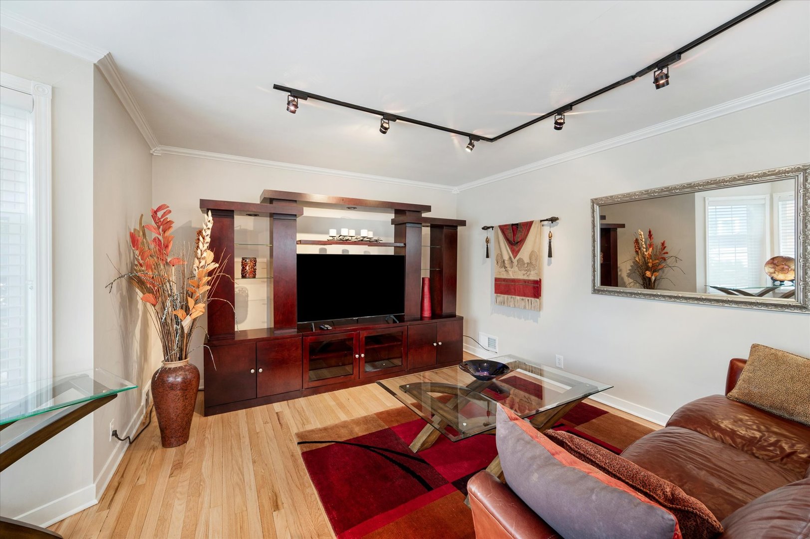 483 W St Charles Road Unit: 483