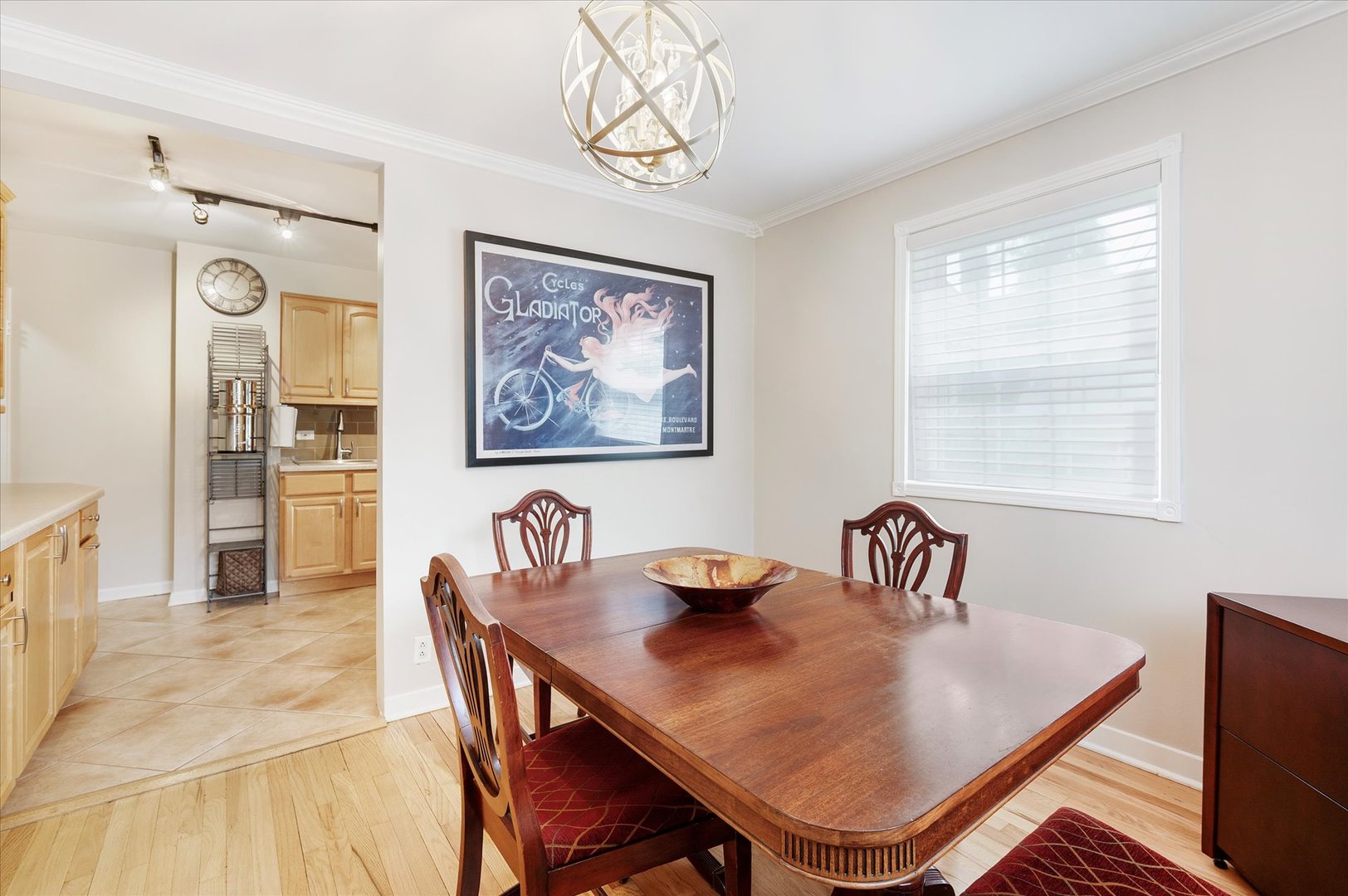 483 W St Charles Road Unit: 483