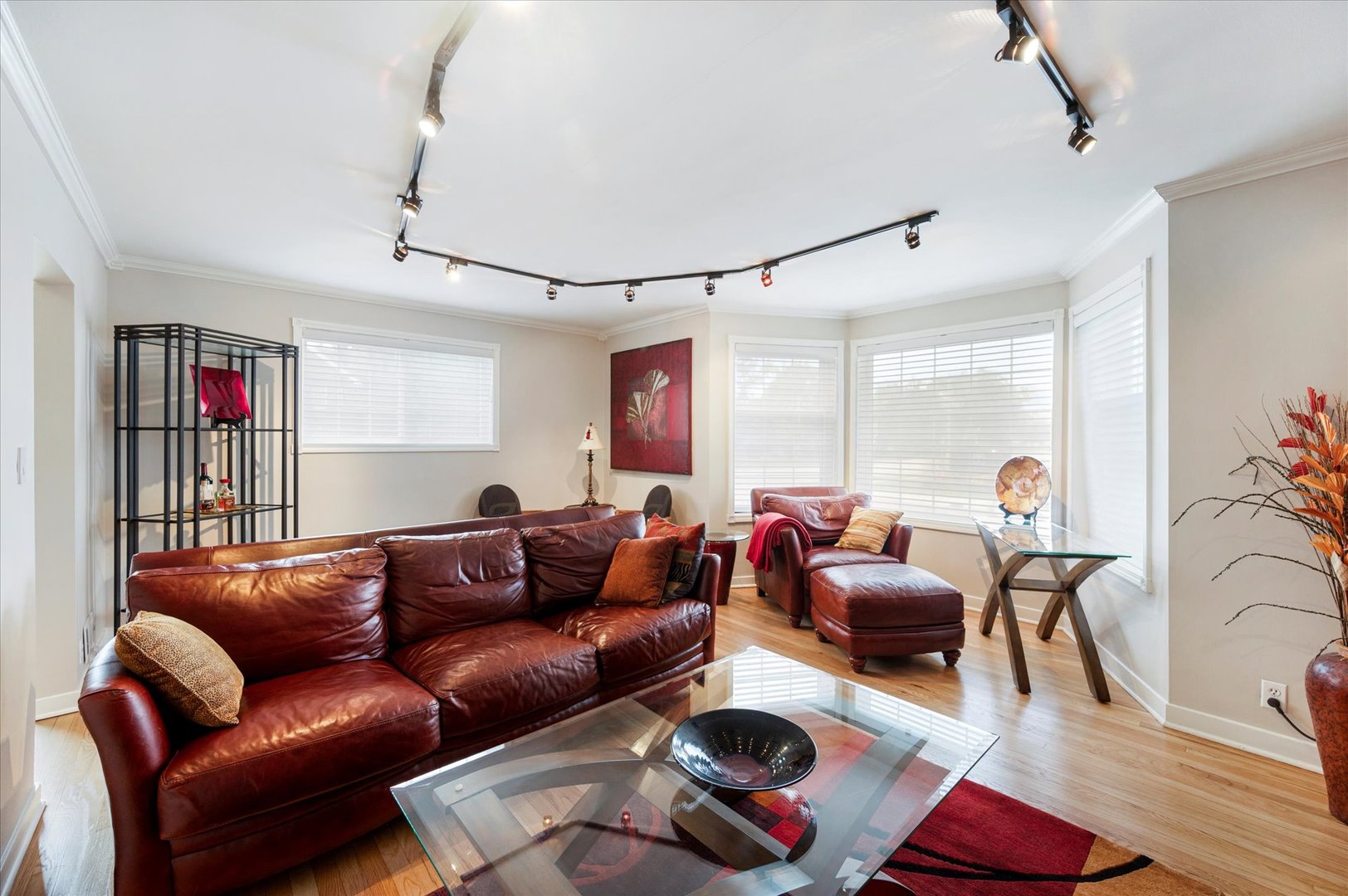 483 W St Charles Road Unit: 483
