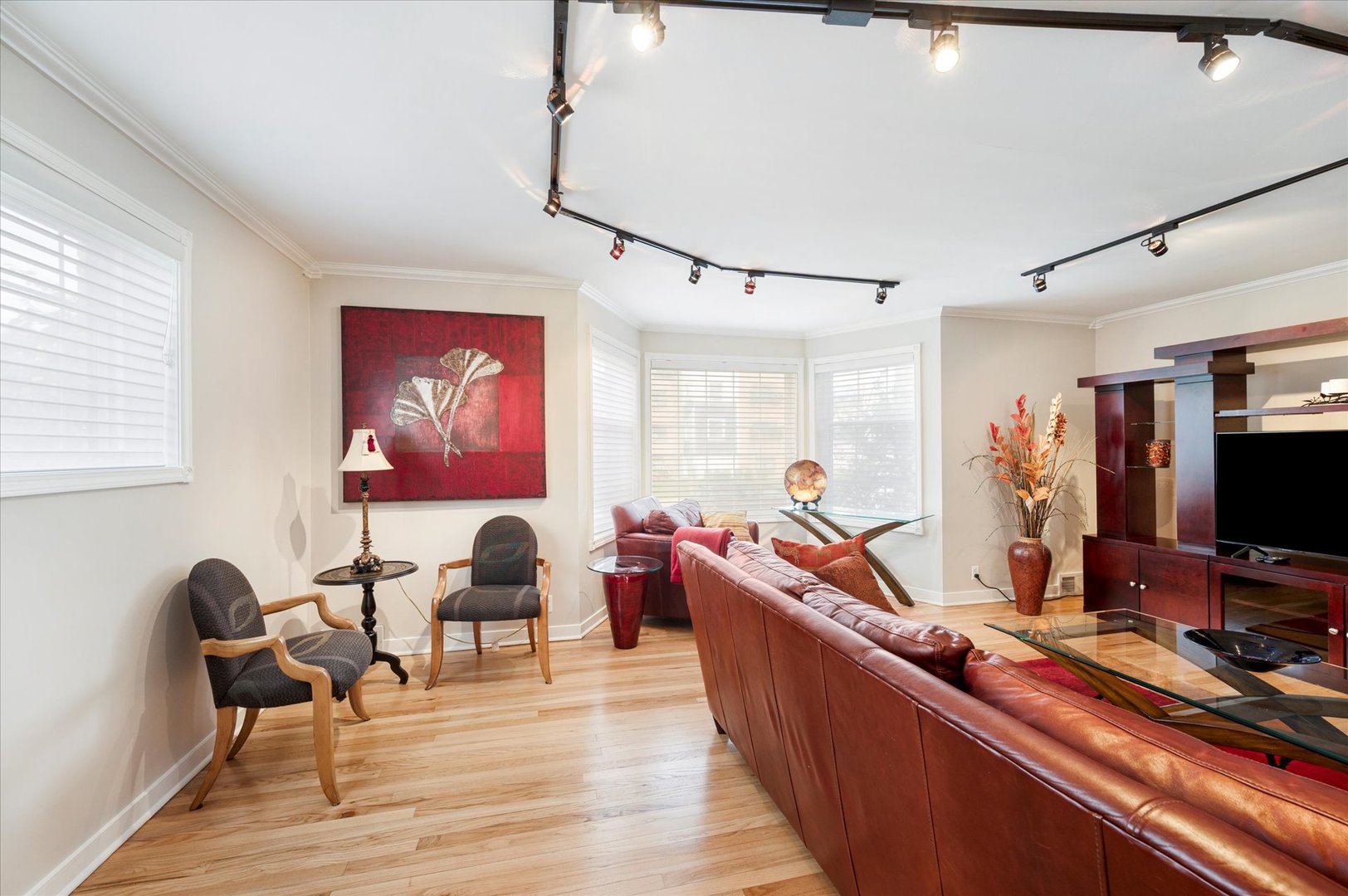 483 W St Charles Road Unit: 483
