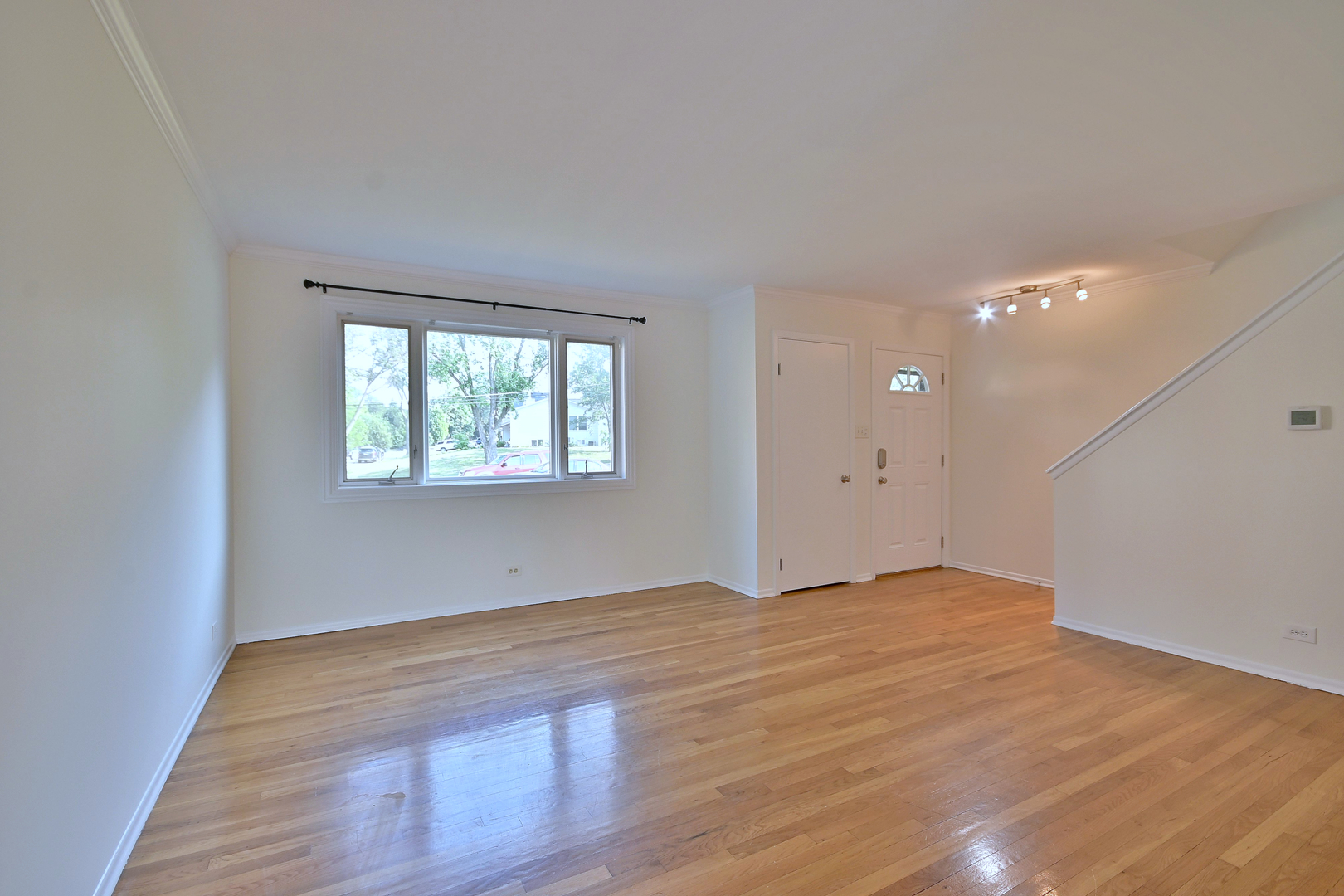 300 Duane Street Unit: 6