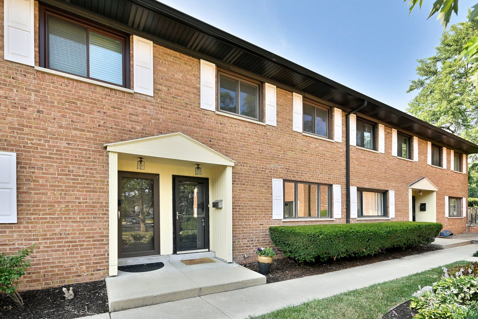 300 Duane Street Unit: 6