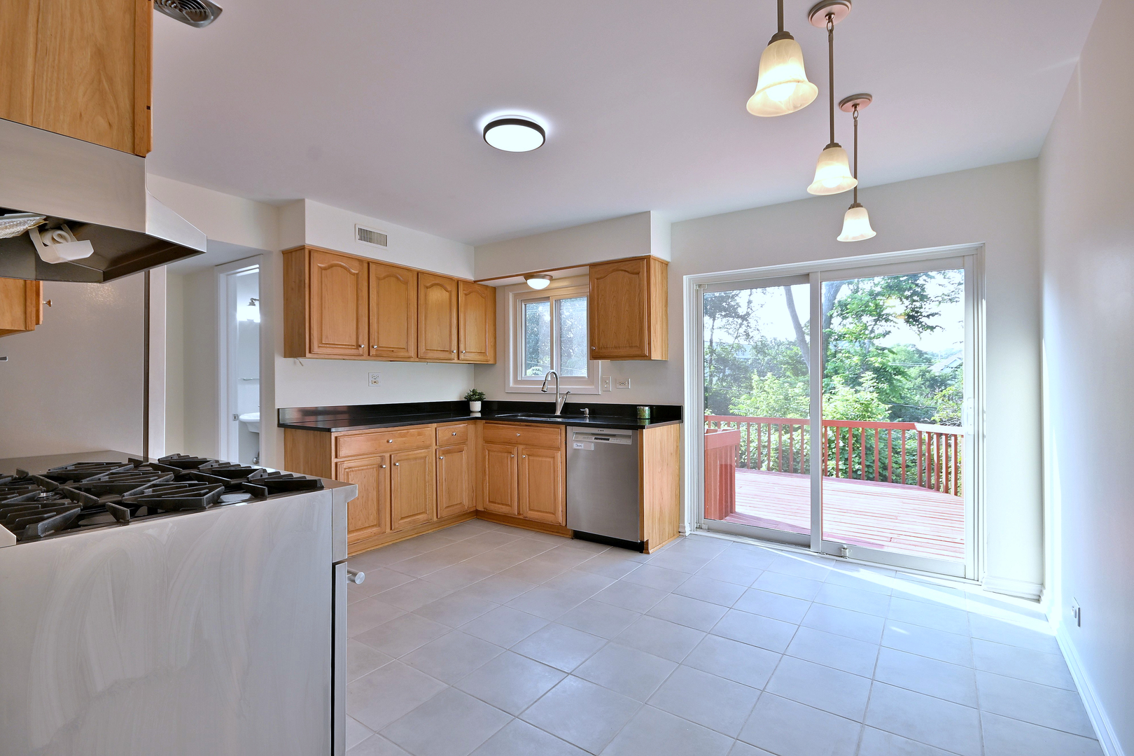 300 Duane Street Unit: 6