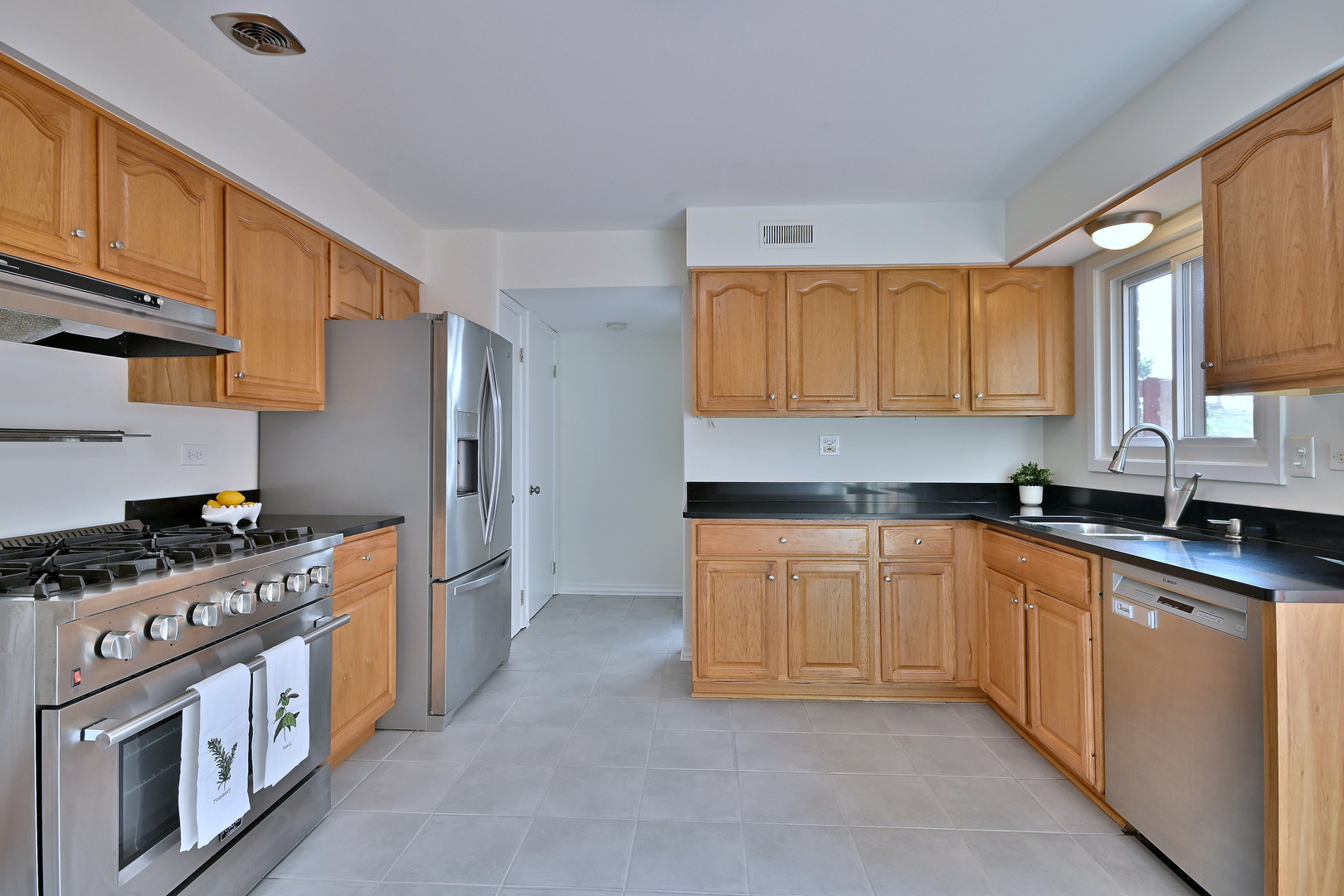 300 Duane Street Unit: 6