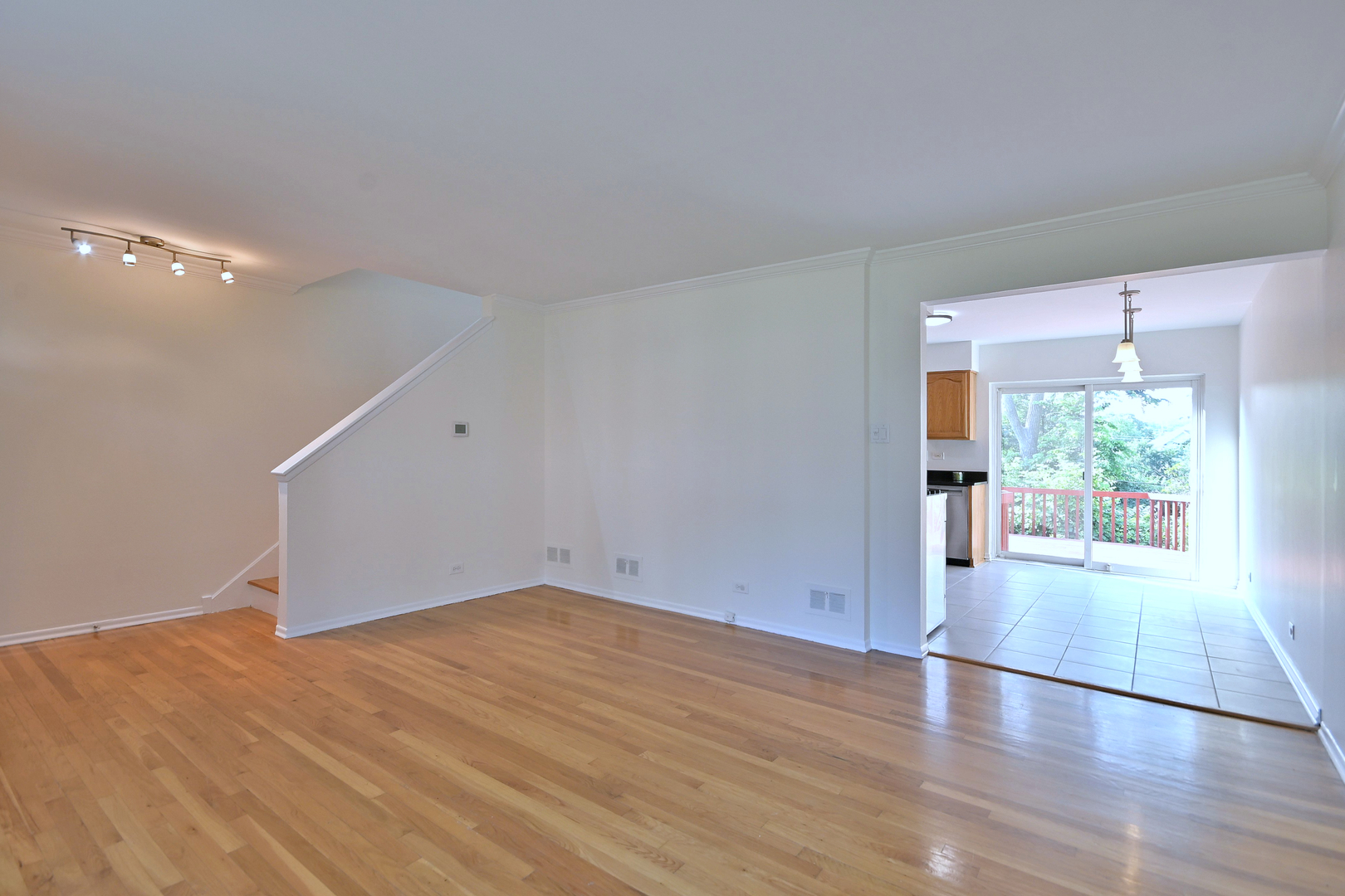 300 Duane Street Unit: 6