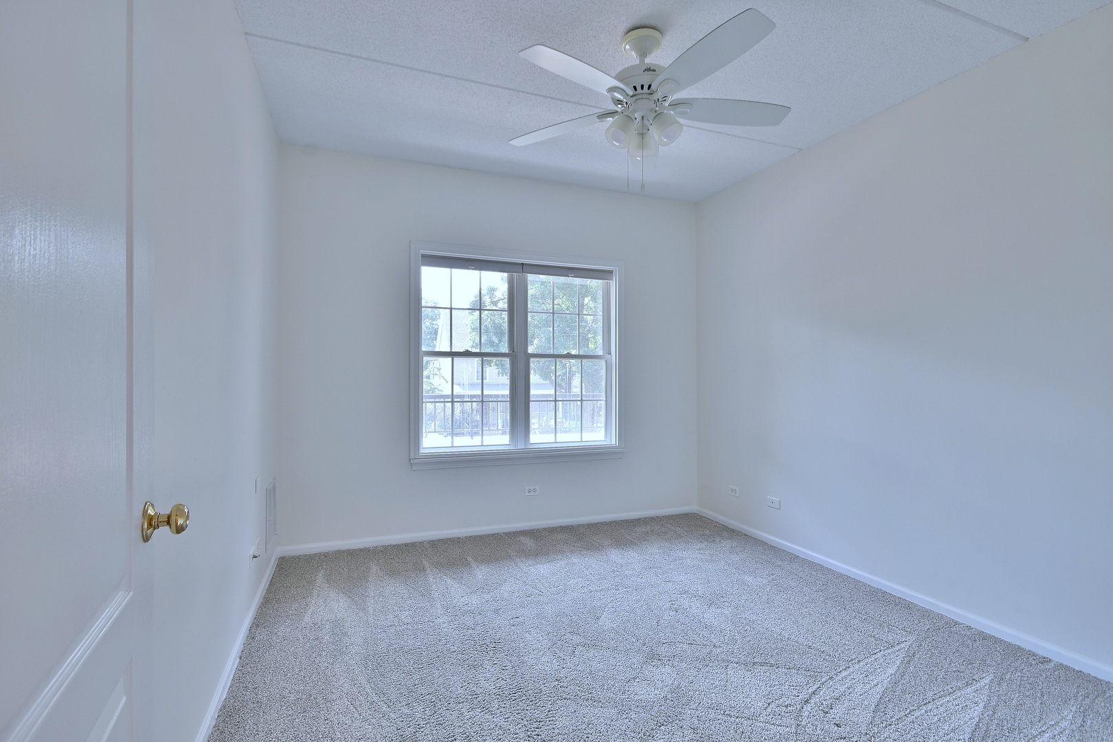 111 N Larch Avenue Unit: 206