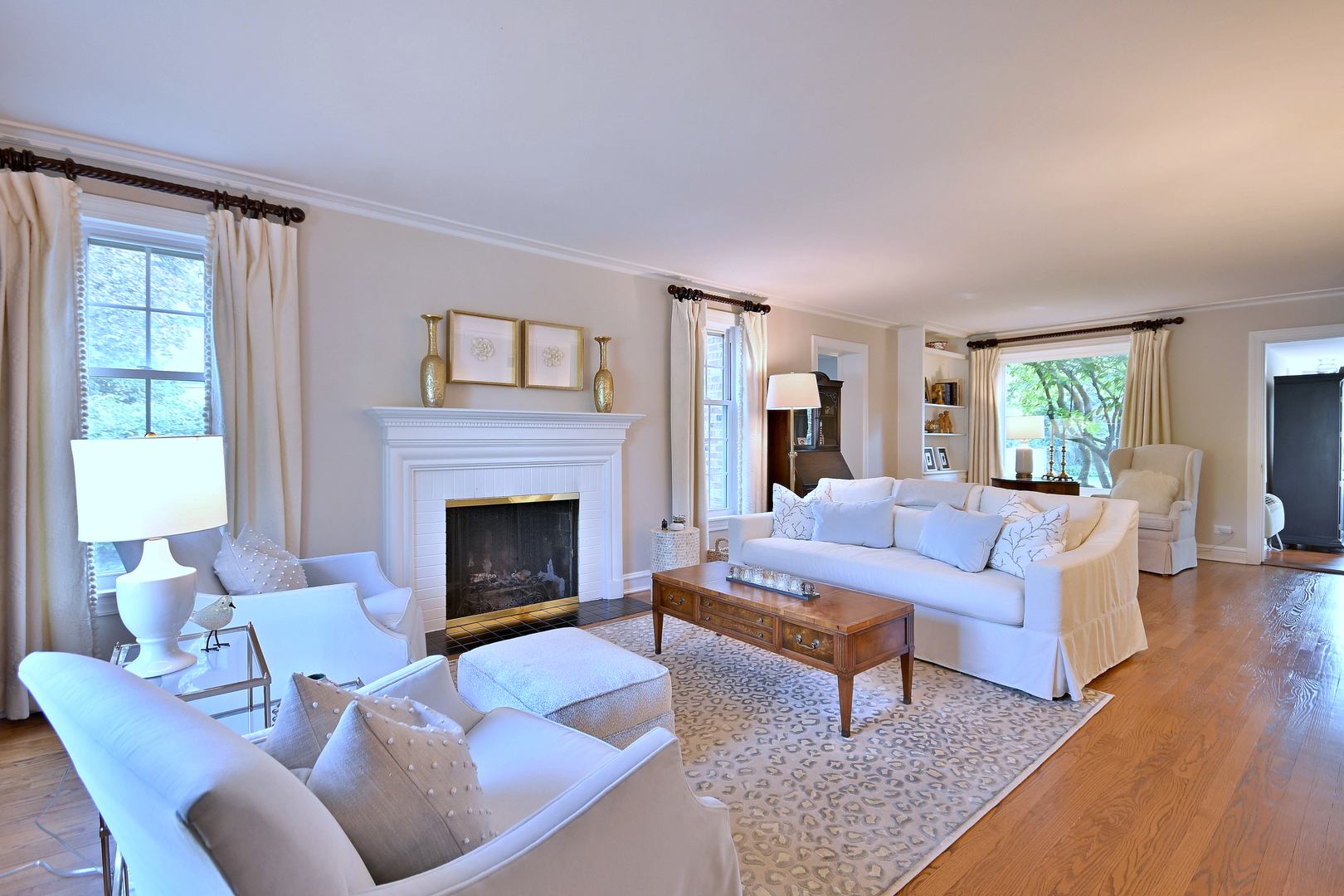 466 S Stratford Avenue