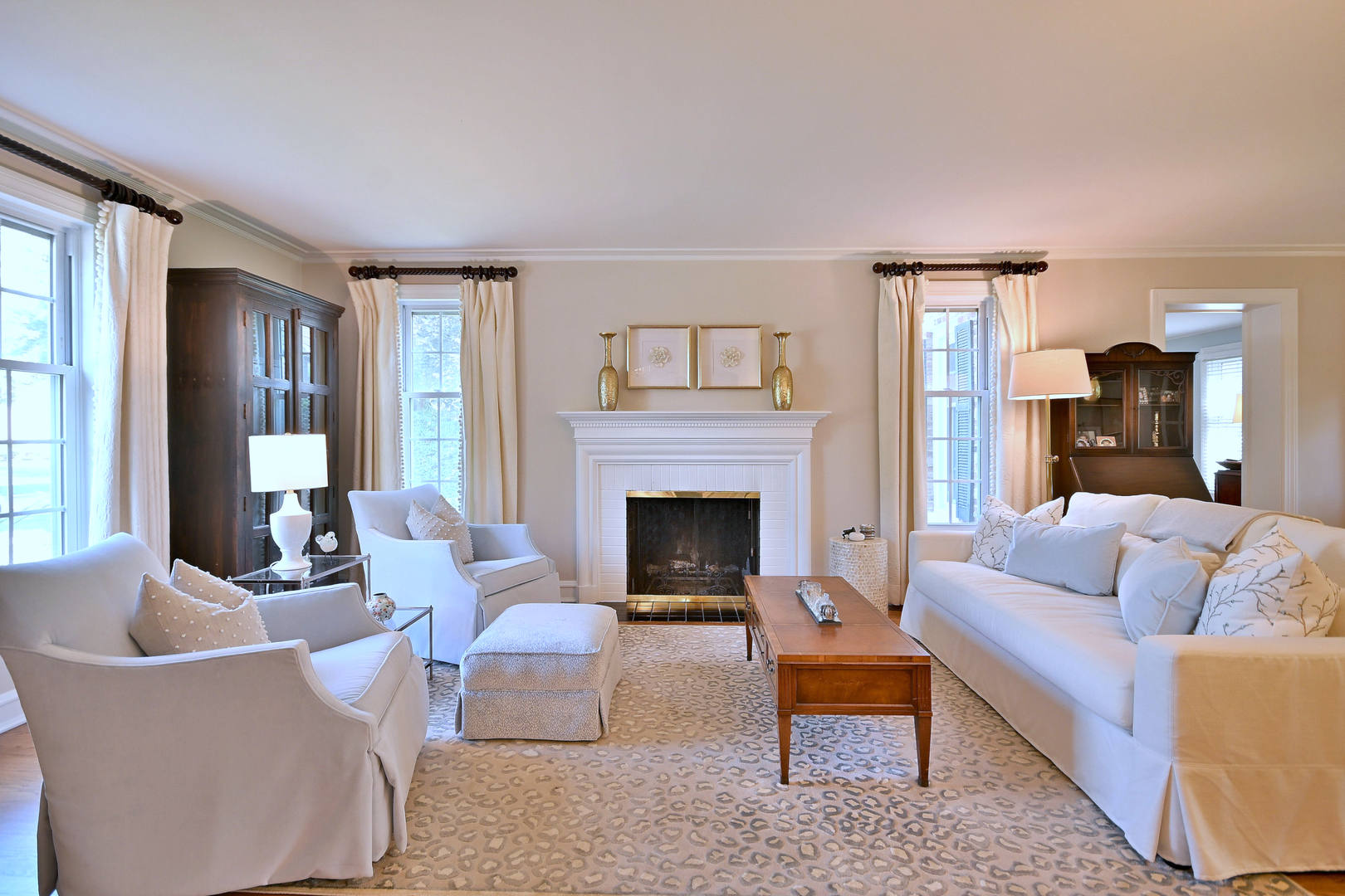 466 S Stratford Avenue