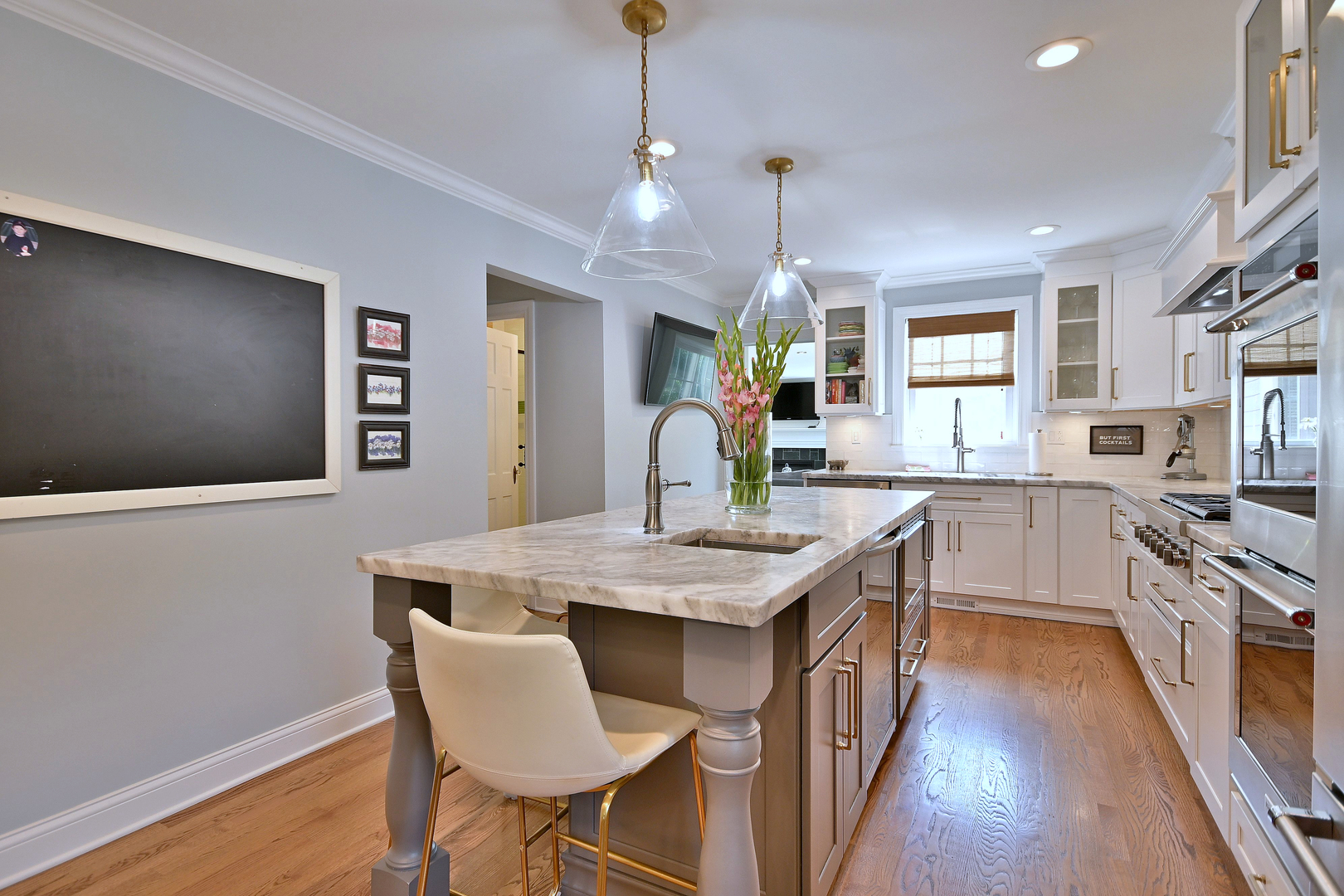 466 S Stratford Avenue