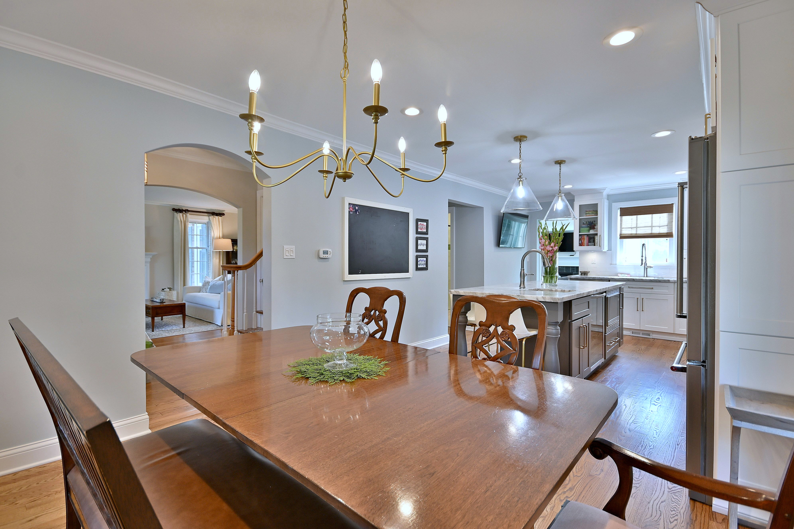 466 S Stratford Avenue