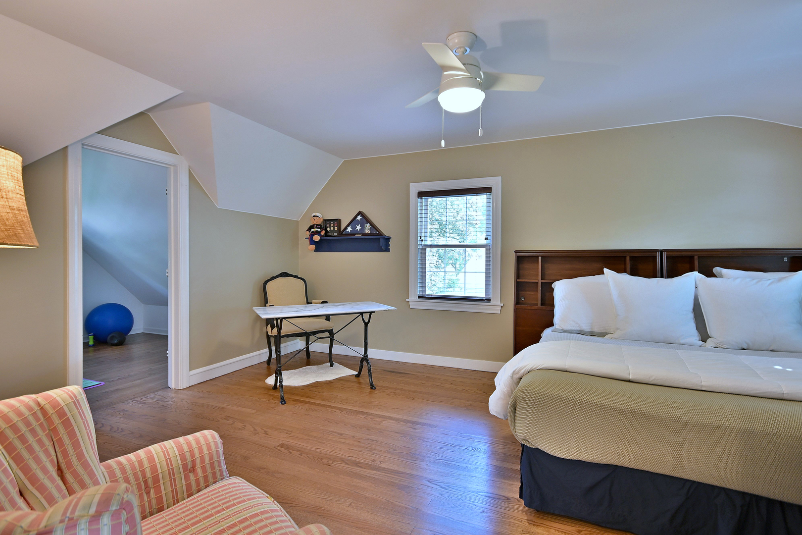 466 S Stratford Avenue