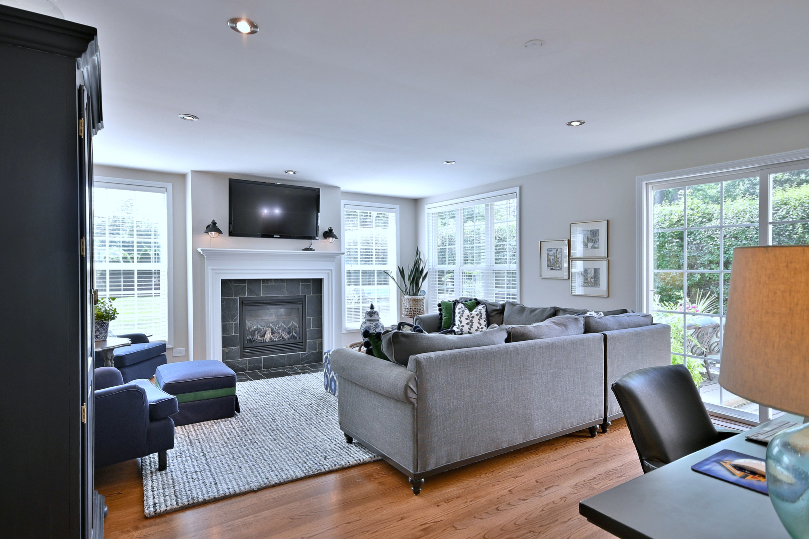 466 S Stratford Avenue