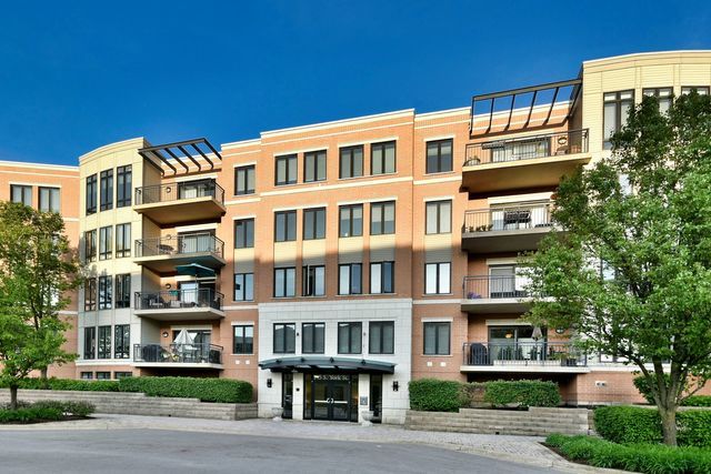 145 S York Street Unit: 504