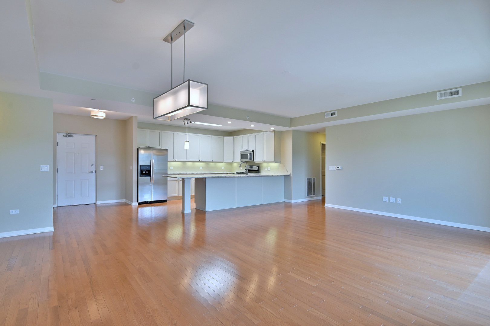 145 S York Street Unit: 504