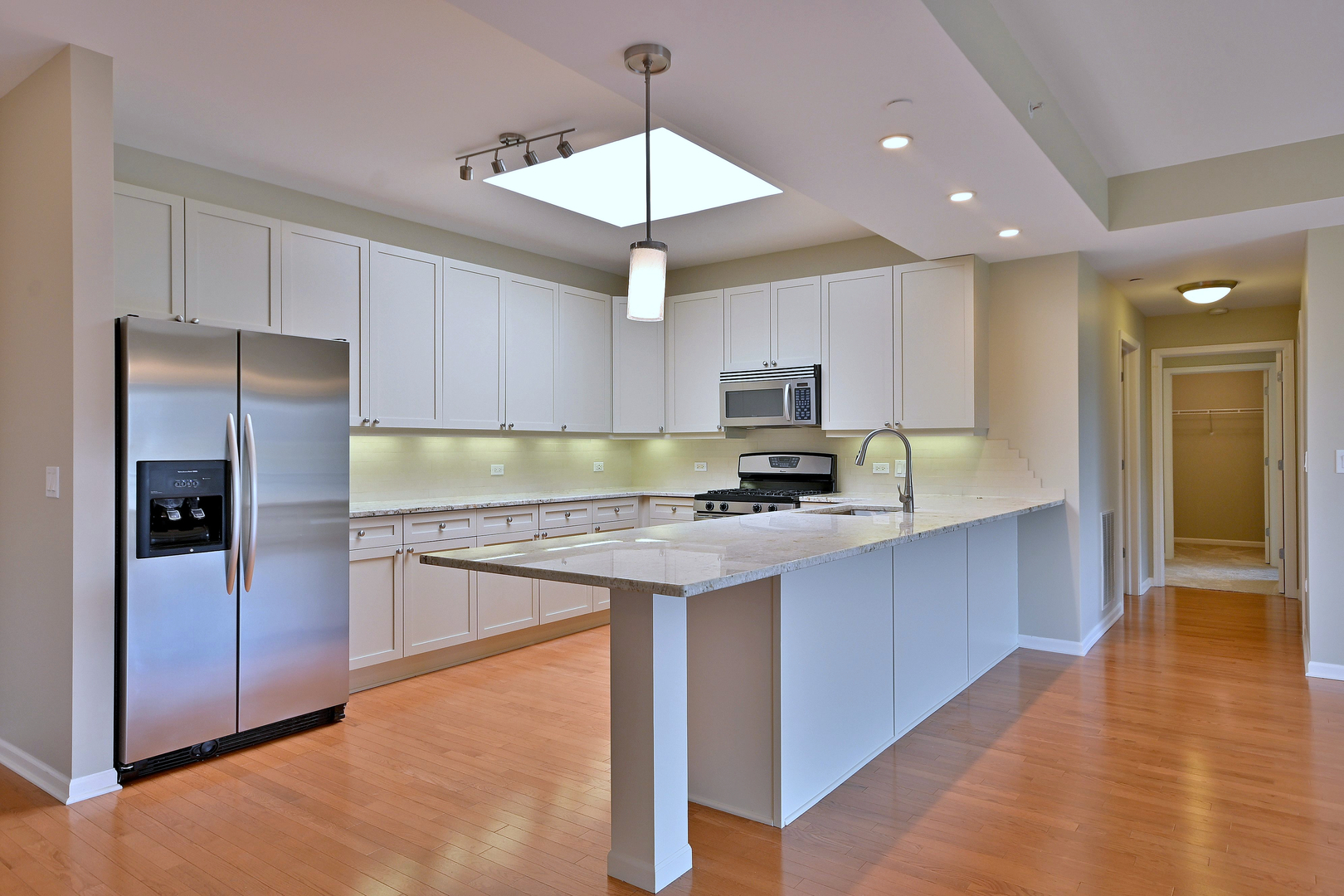 145 S York Street Unit: 504