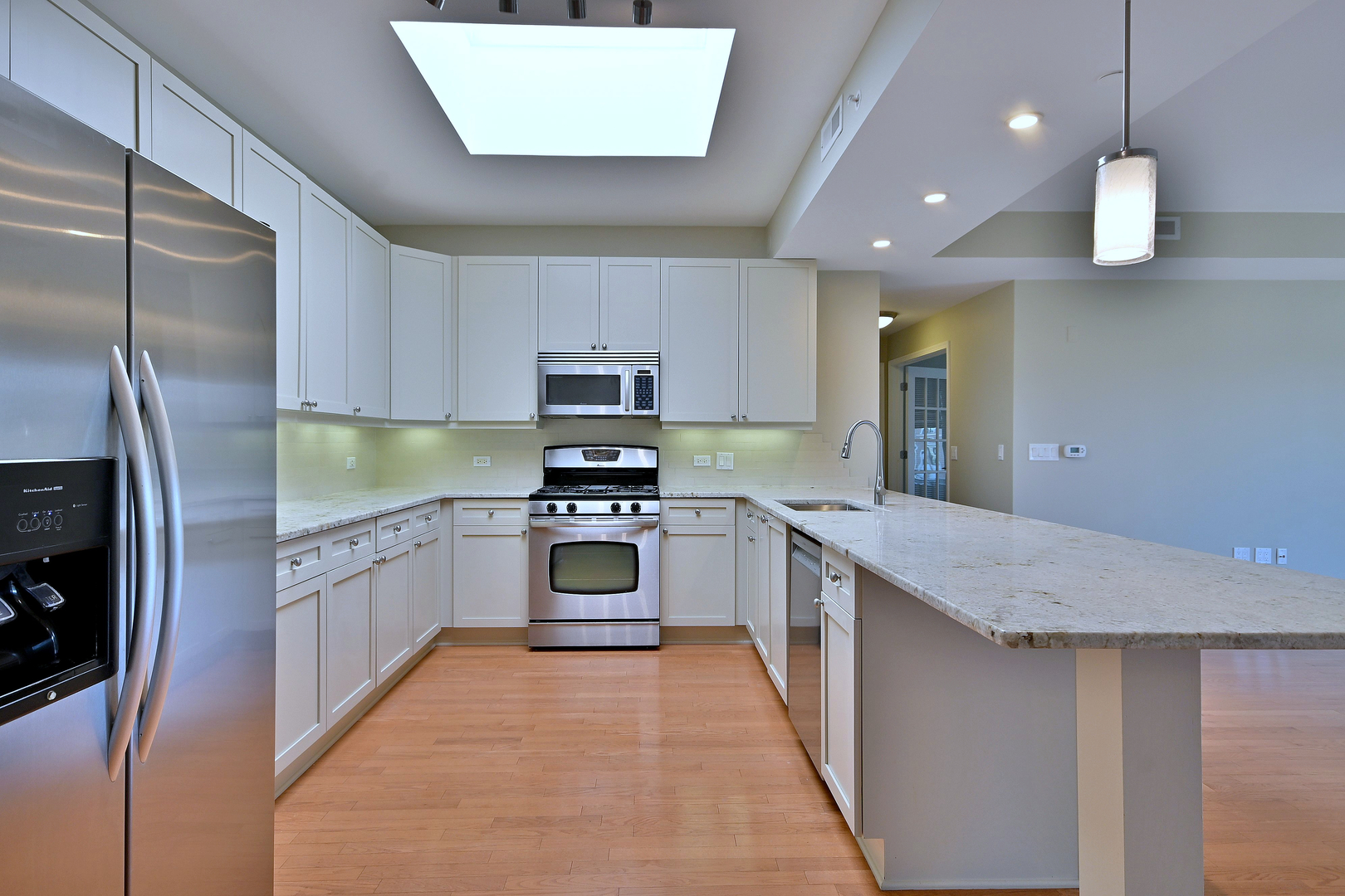 145 S York Street Unit: 504