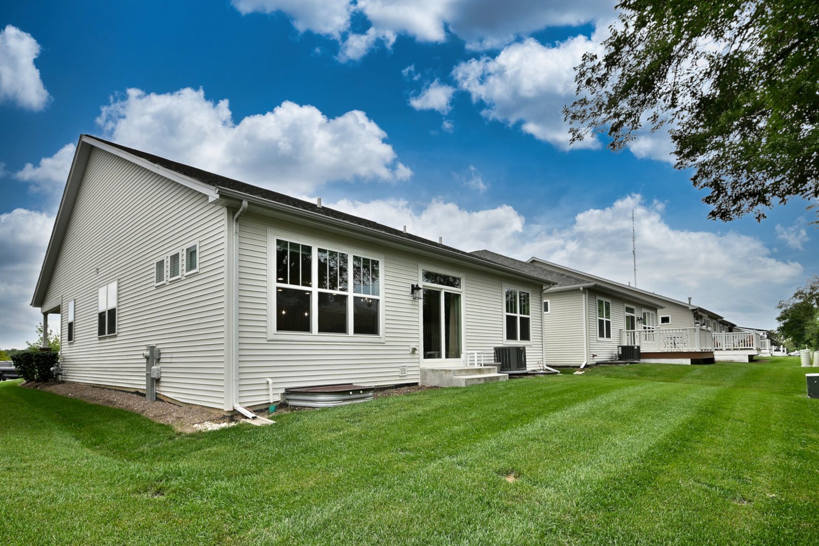 222 N Sunset Lane