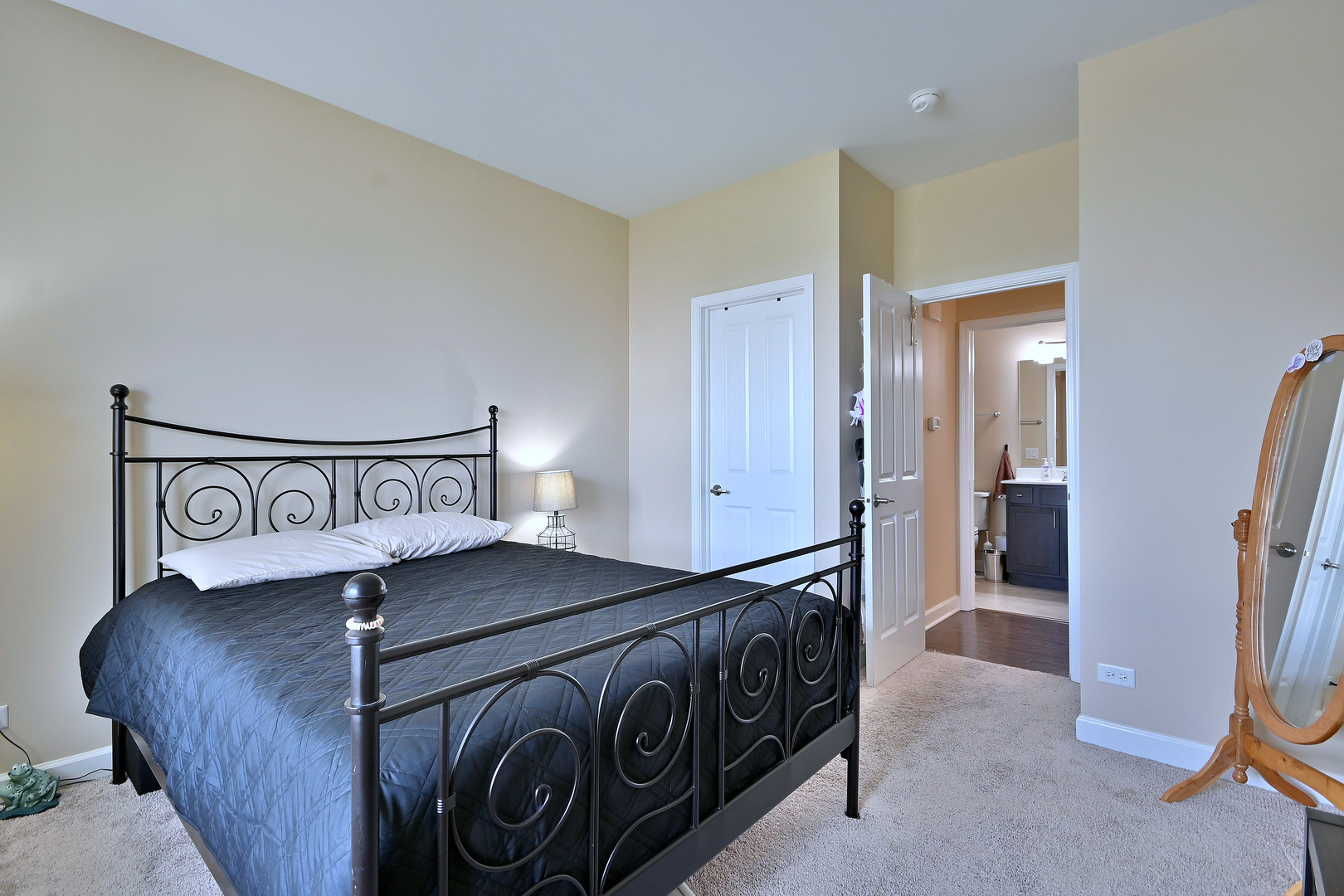 222 N Sunset Lane