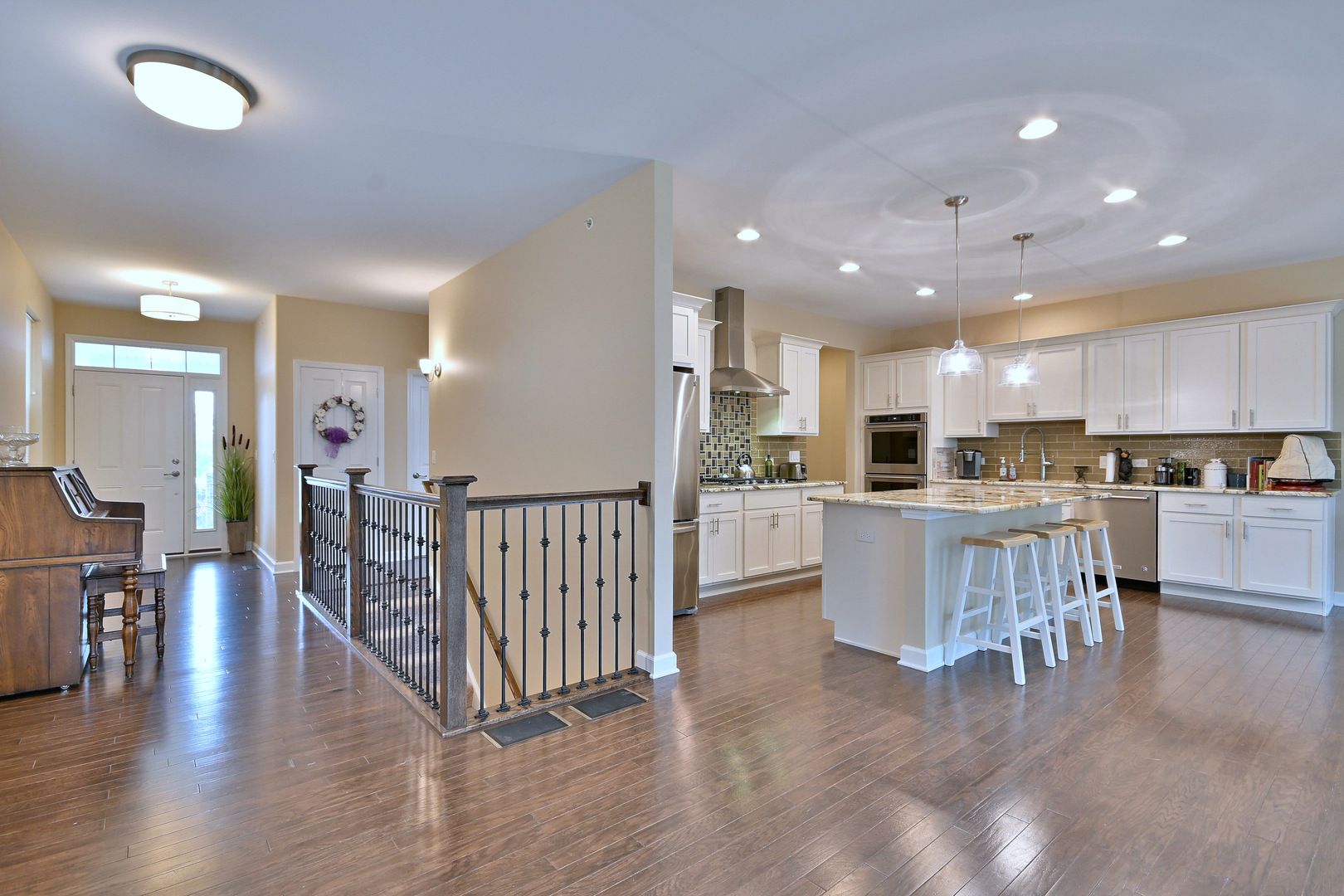 222 N Sunset Lane