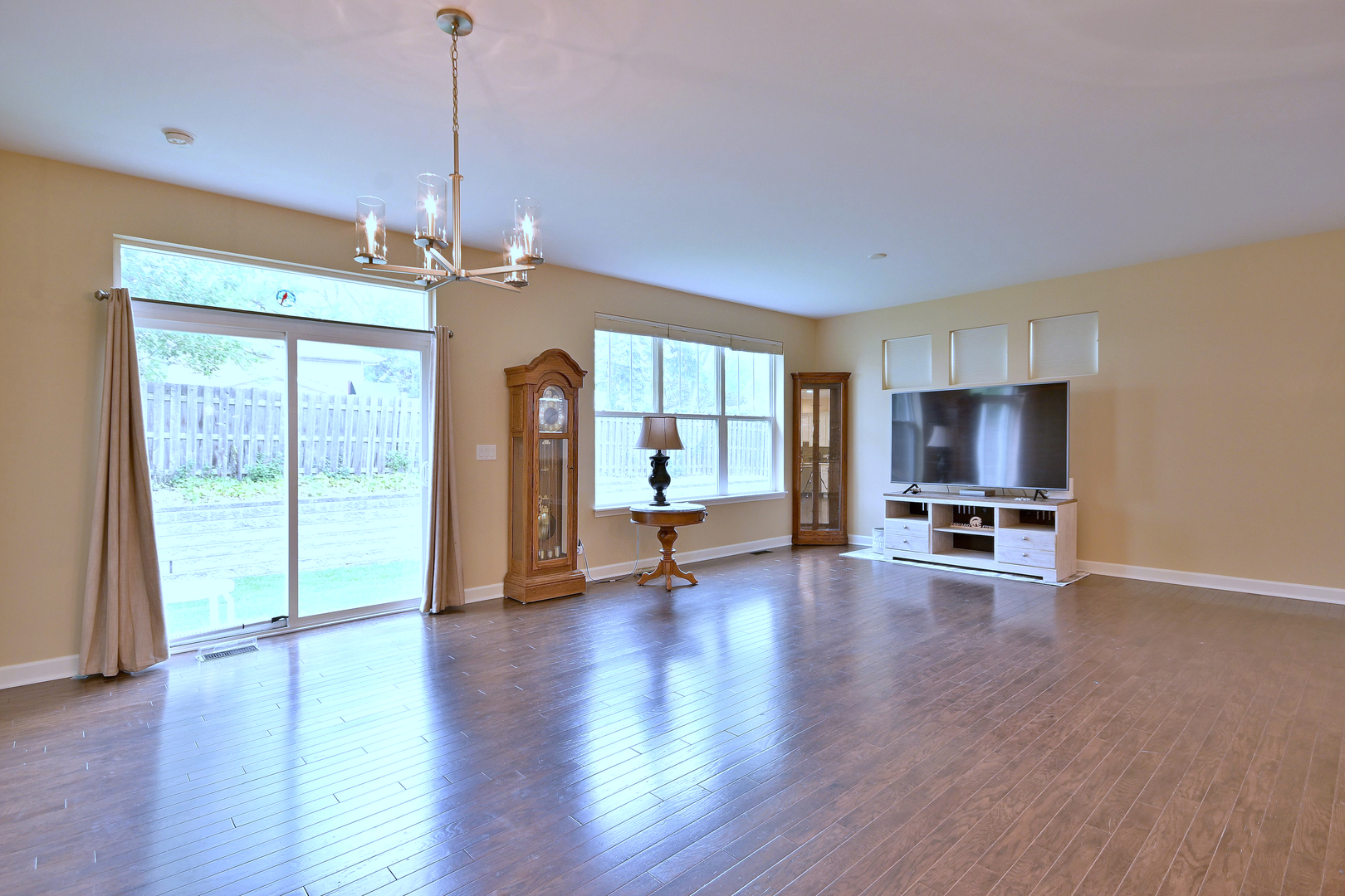 222 N Sunset Lane
