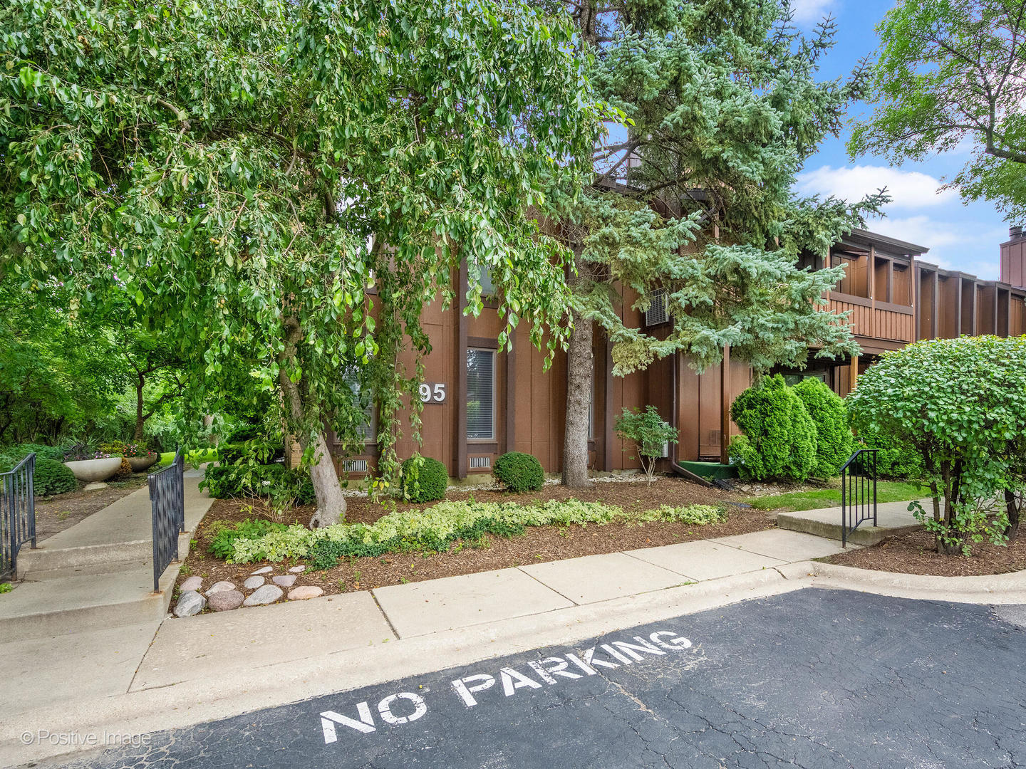 1s095 Spring Road Unit: 1D