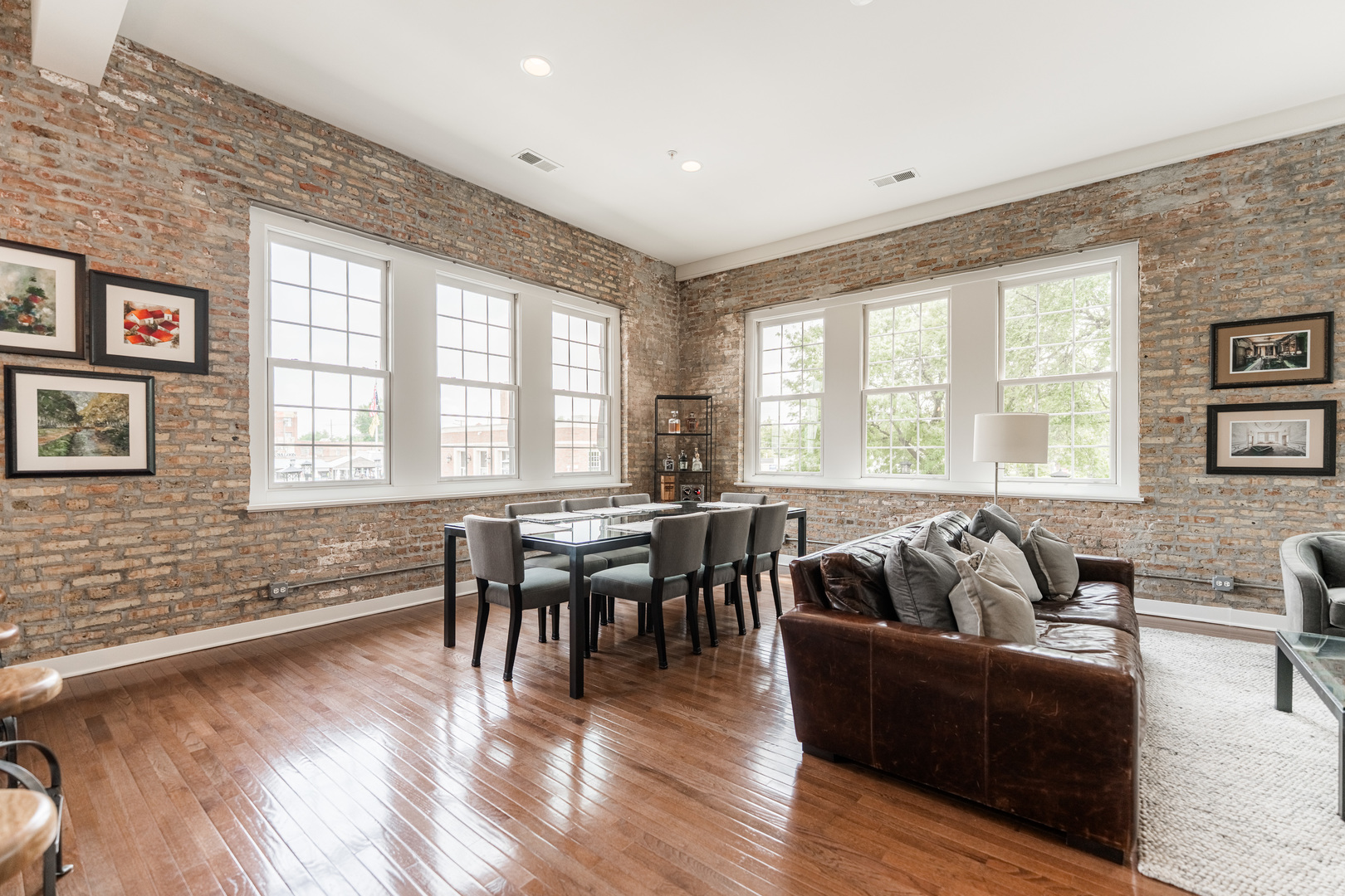 264 E Kenilworth Avenue Unit: 2