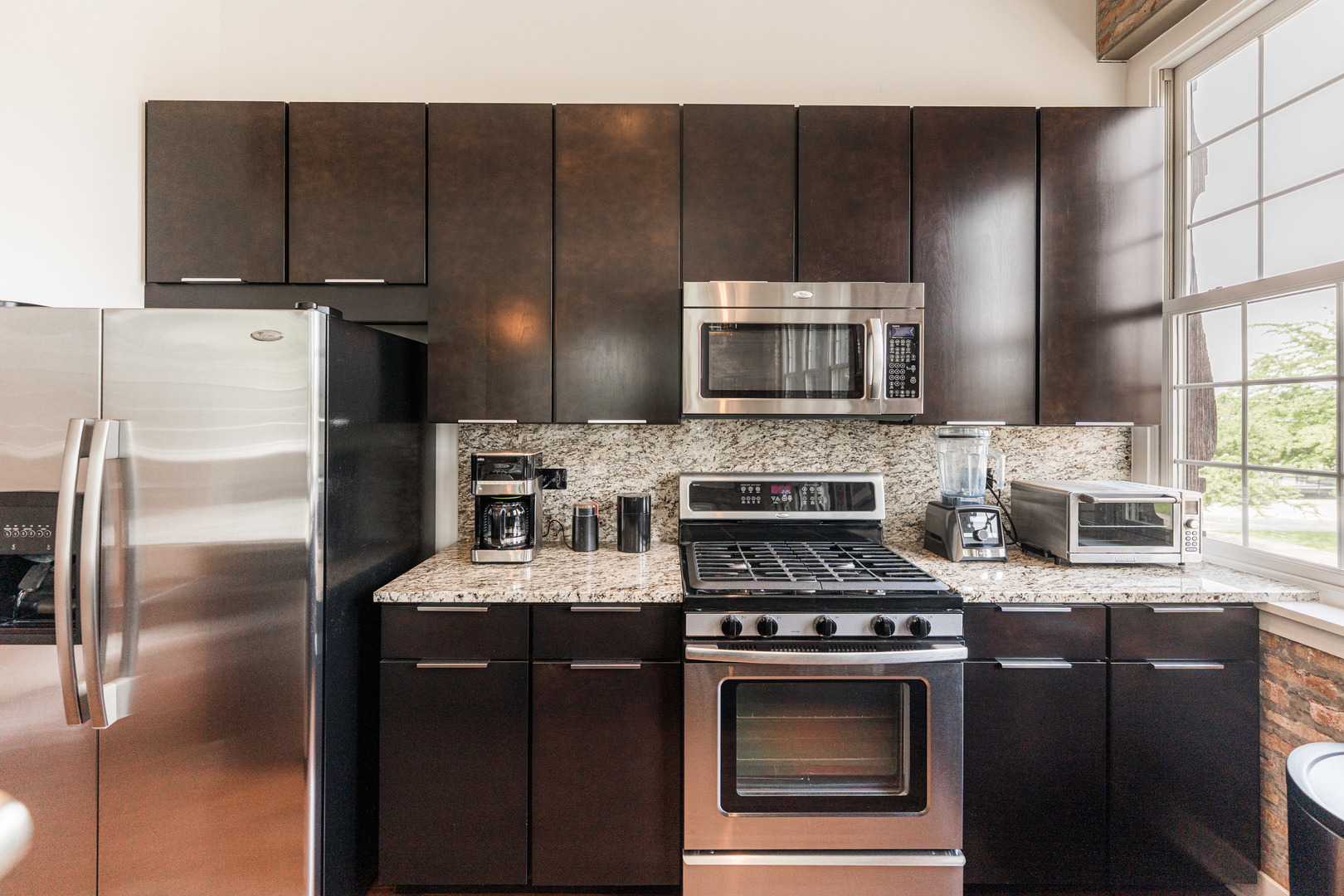 264 E Kenilworth Avenue Unit: 2