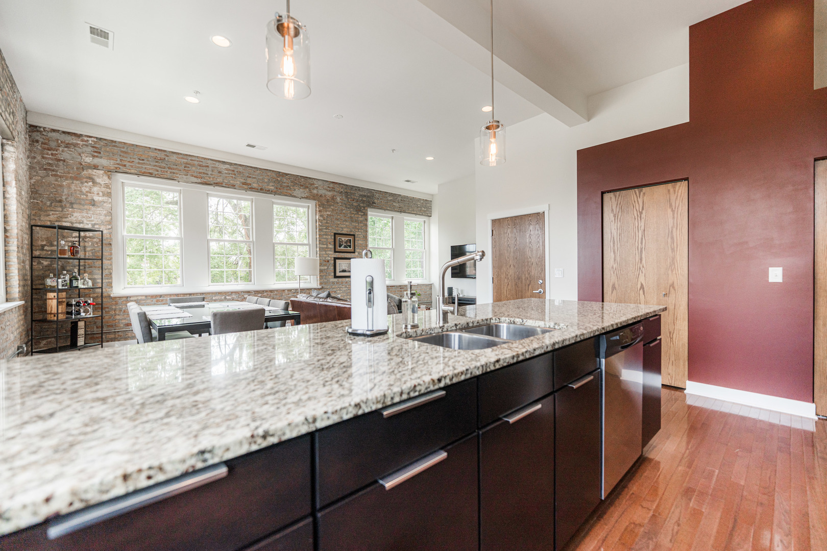 264 E Kenilworth Avenue Unit: 2