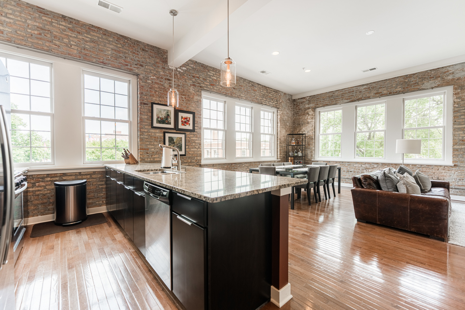 264 E Kenilworth Avenue Unit: 2