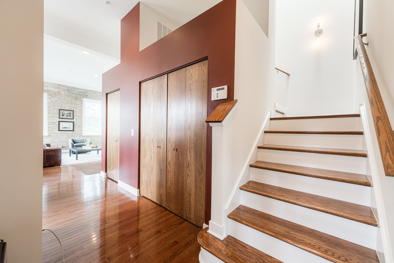 264 E Kenilworth Avenue Unit: 2