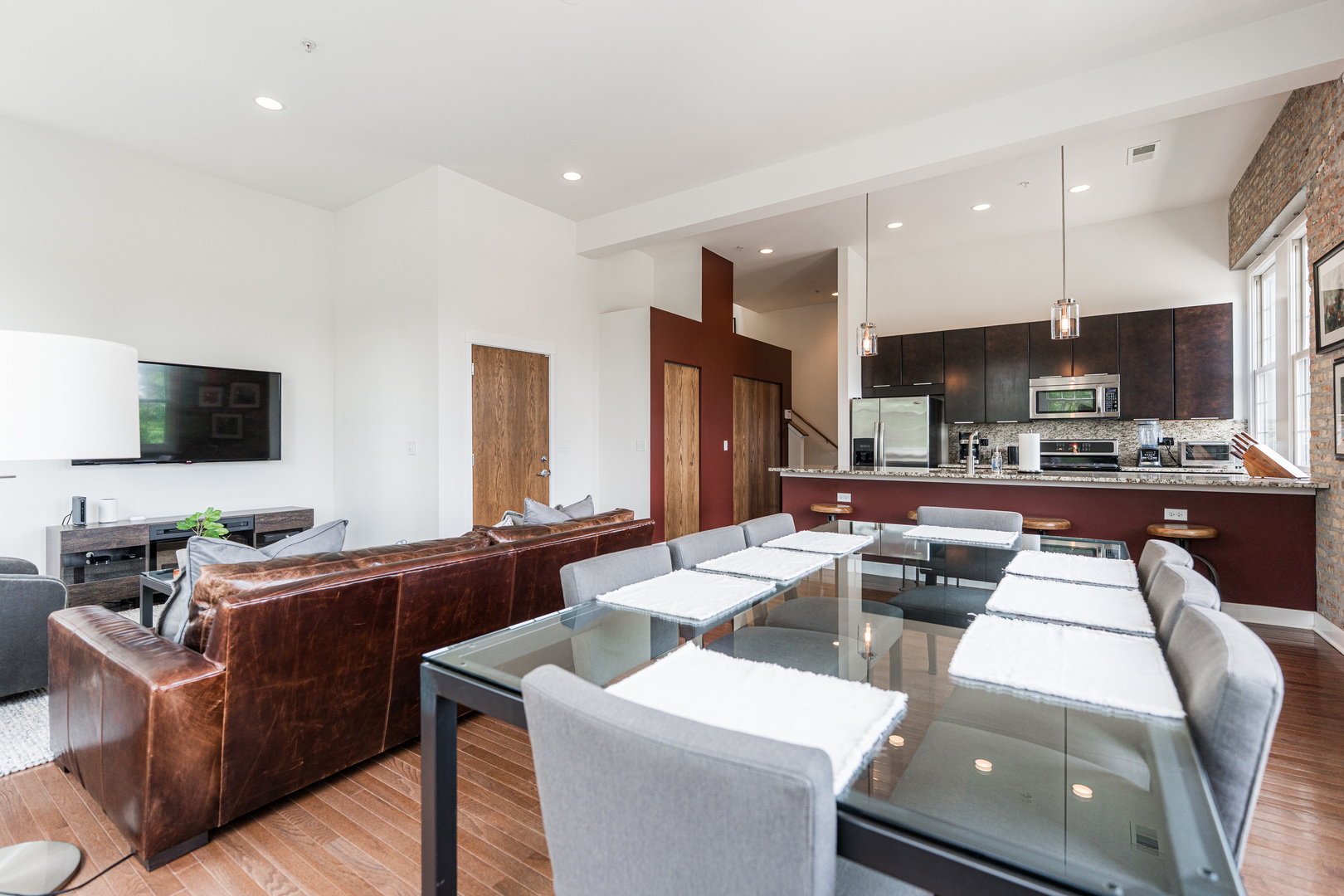 264 E Kenilworth Avenue Unit: 2