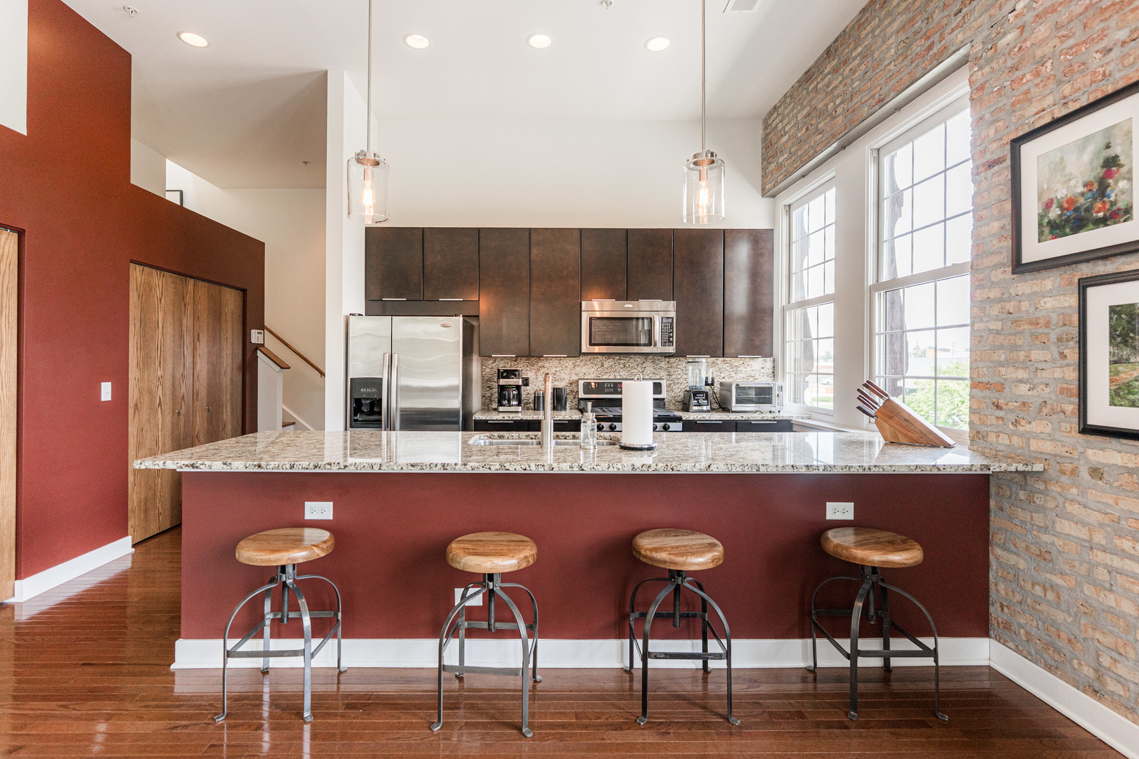 264 E Kenilworth Avenue Unit: 2