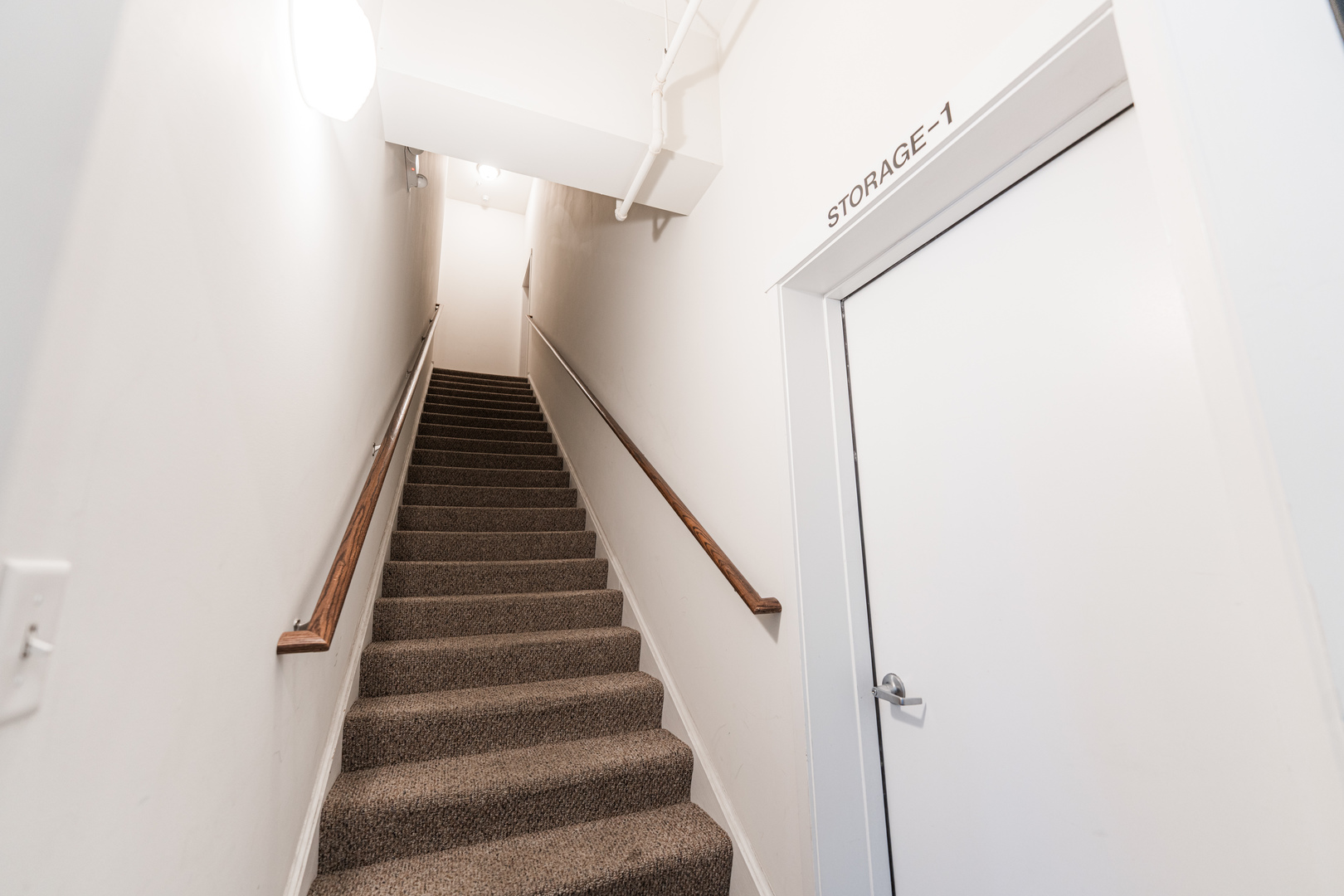 264 E Kenilworth Avenue Unit: 2