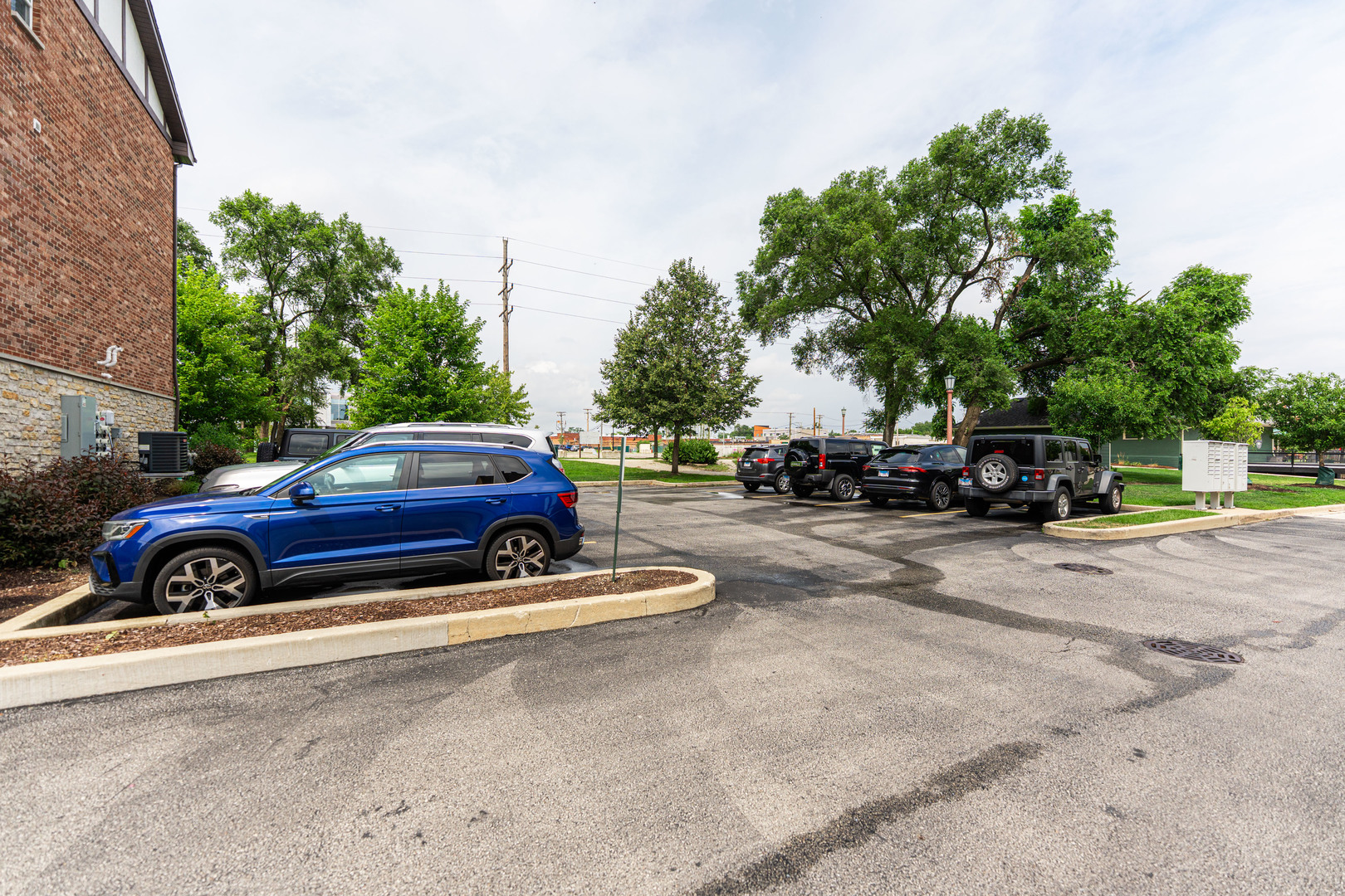 264 E Kenilworth Avenue Unit: 2