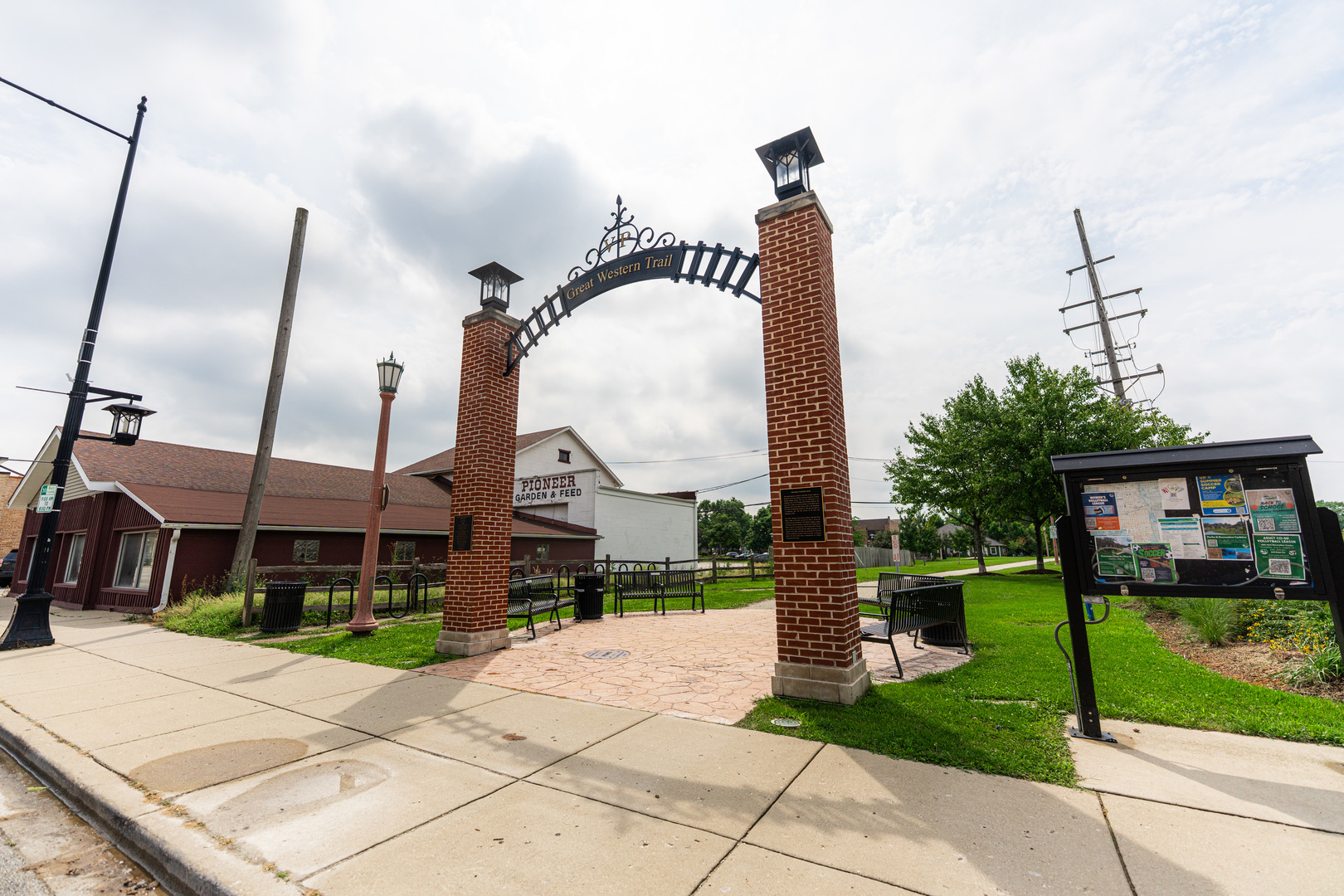 264 E Kenilworth Avenue Unit: 2