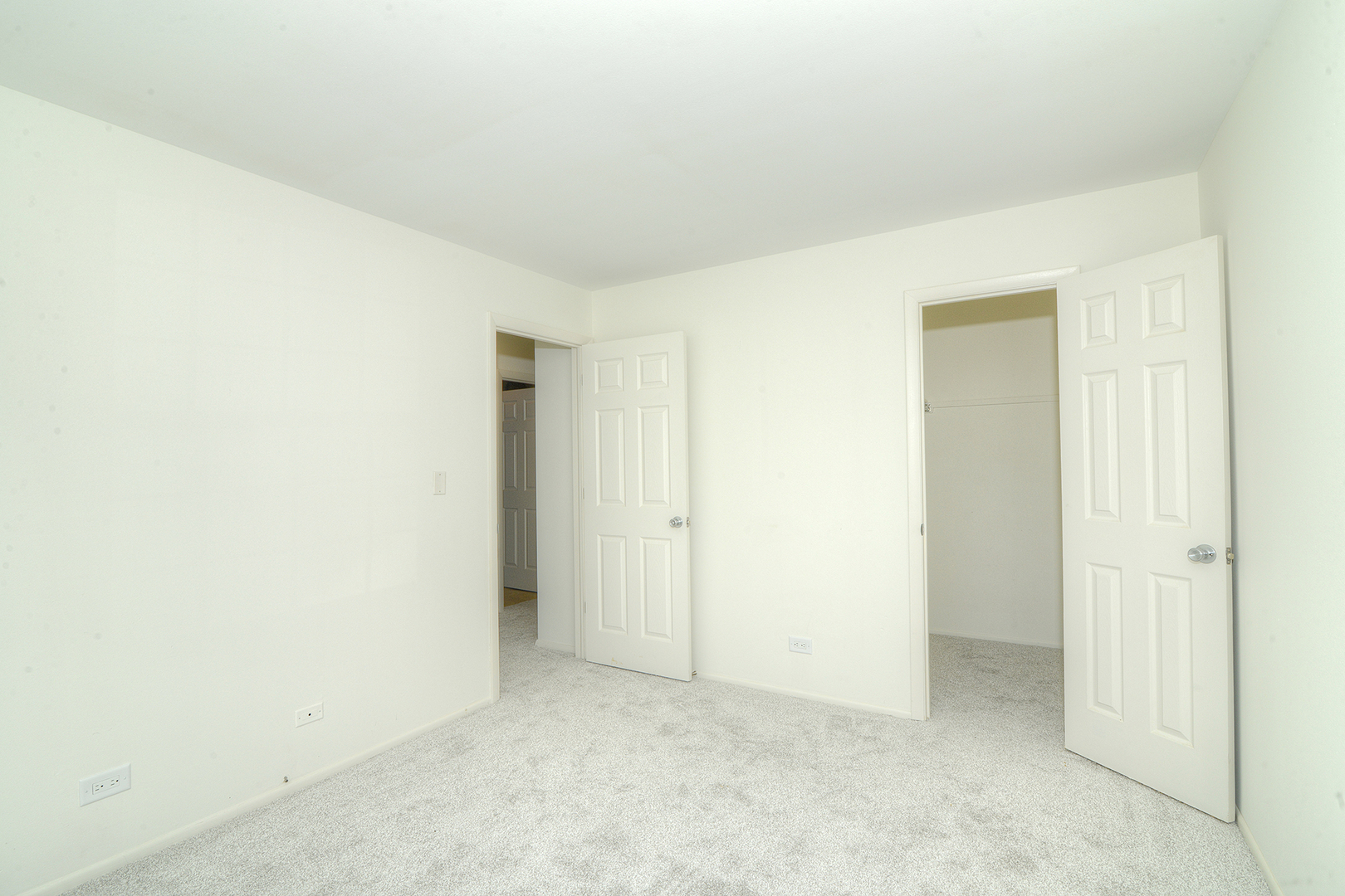 600 Eastview Court Unit: X1