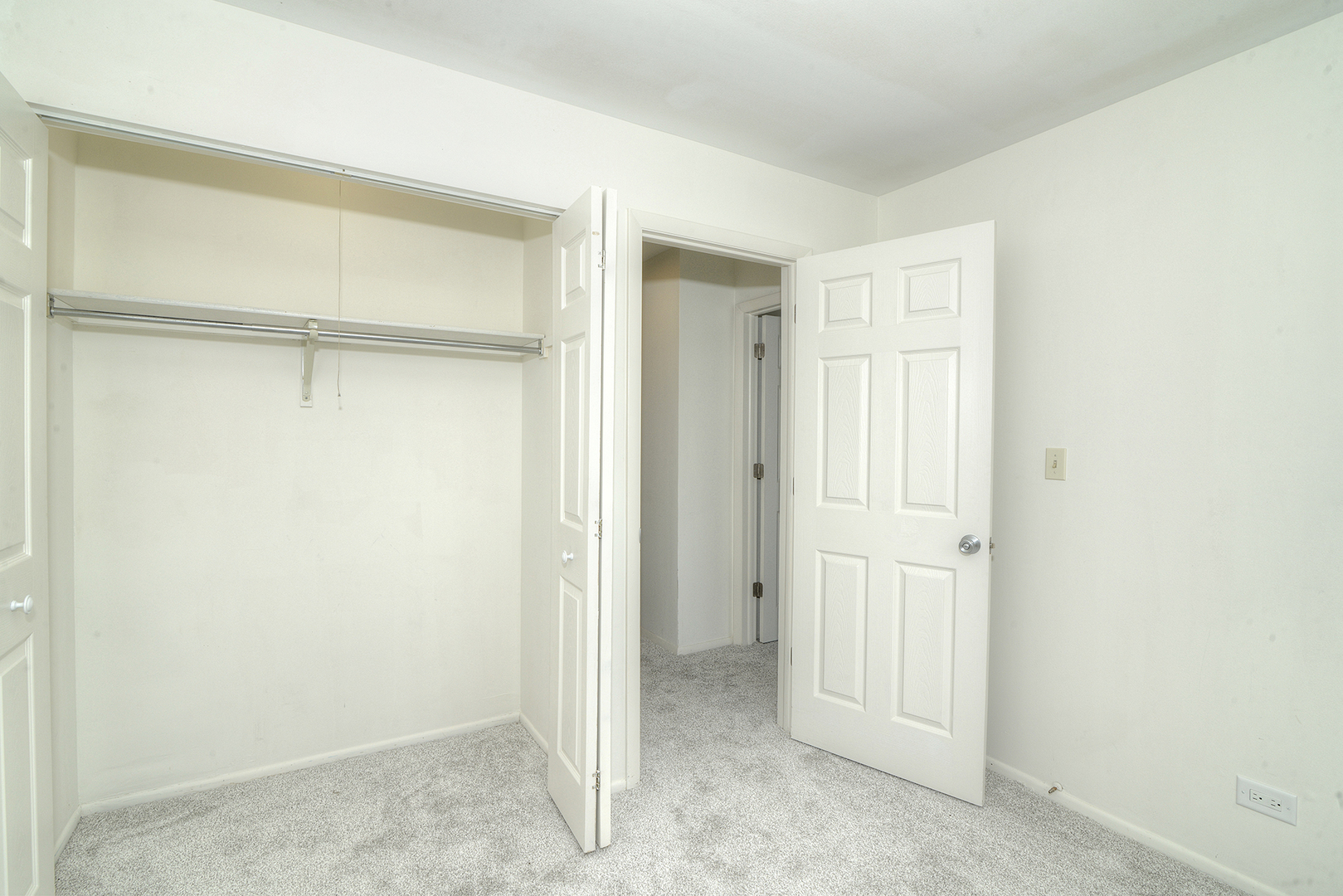 600 Eastview Court Unit: X1