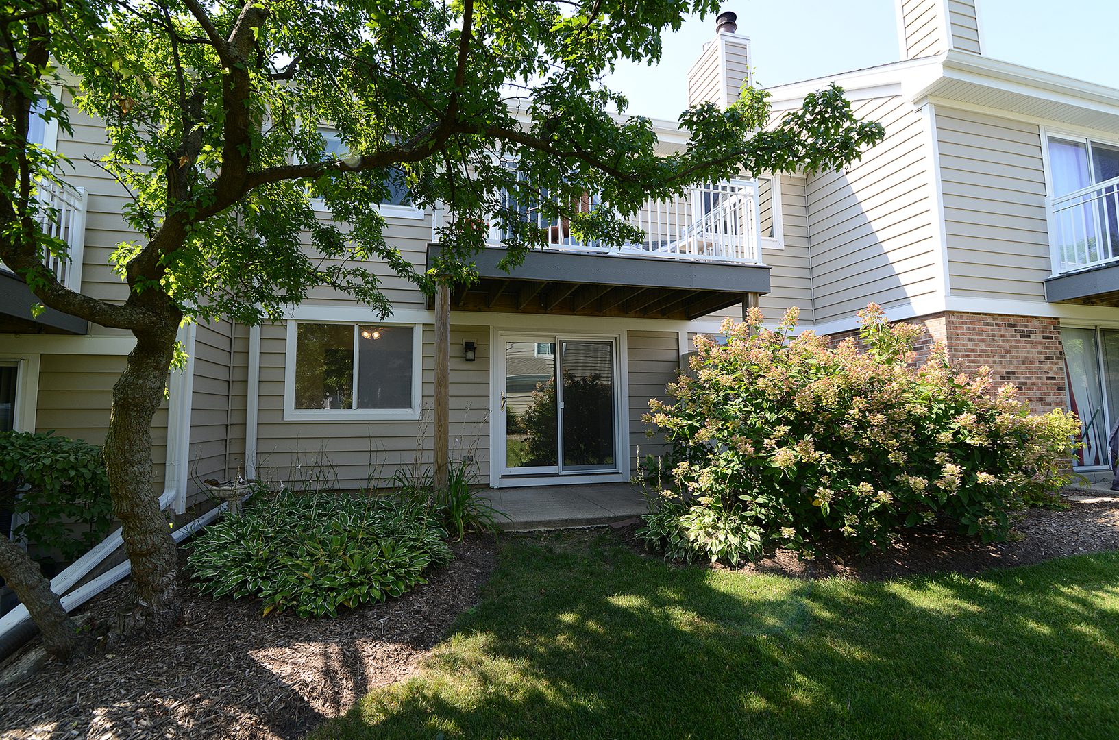 600 Eastview Court Unit: X1