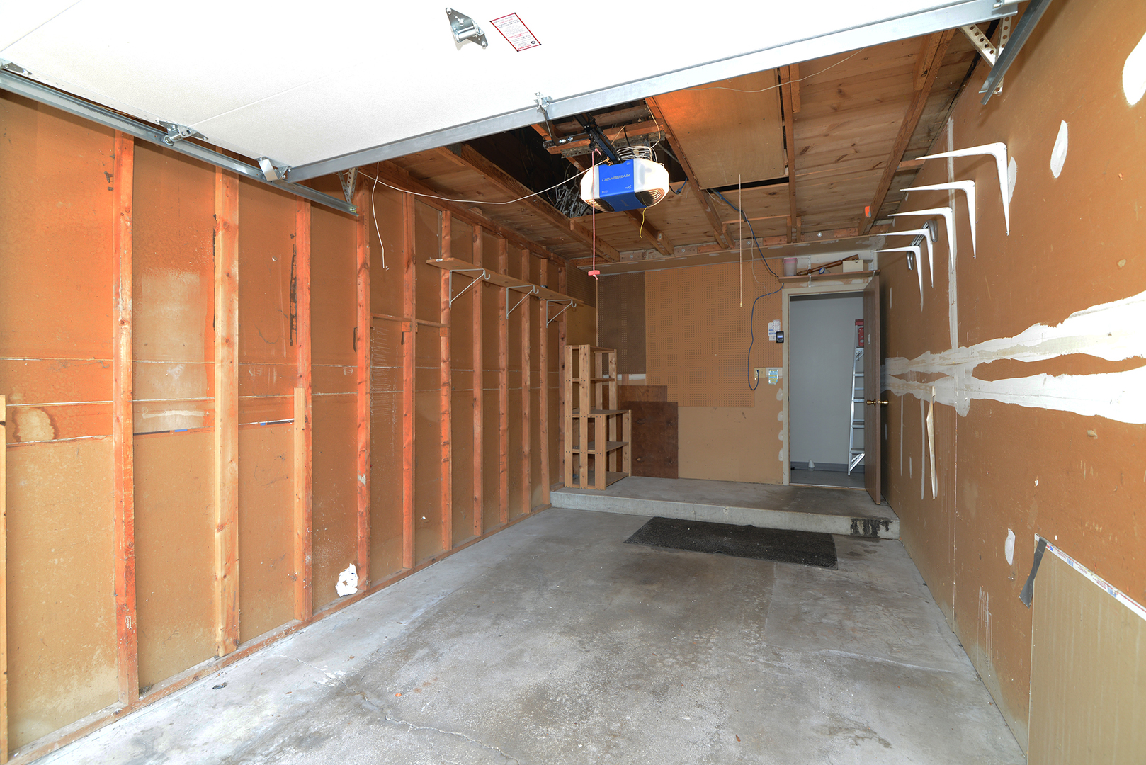 600 Eastview Court Unit: X1