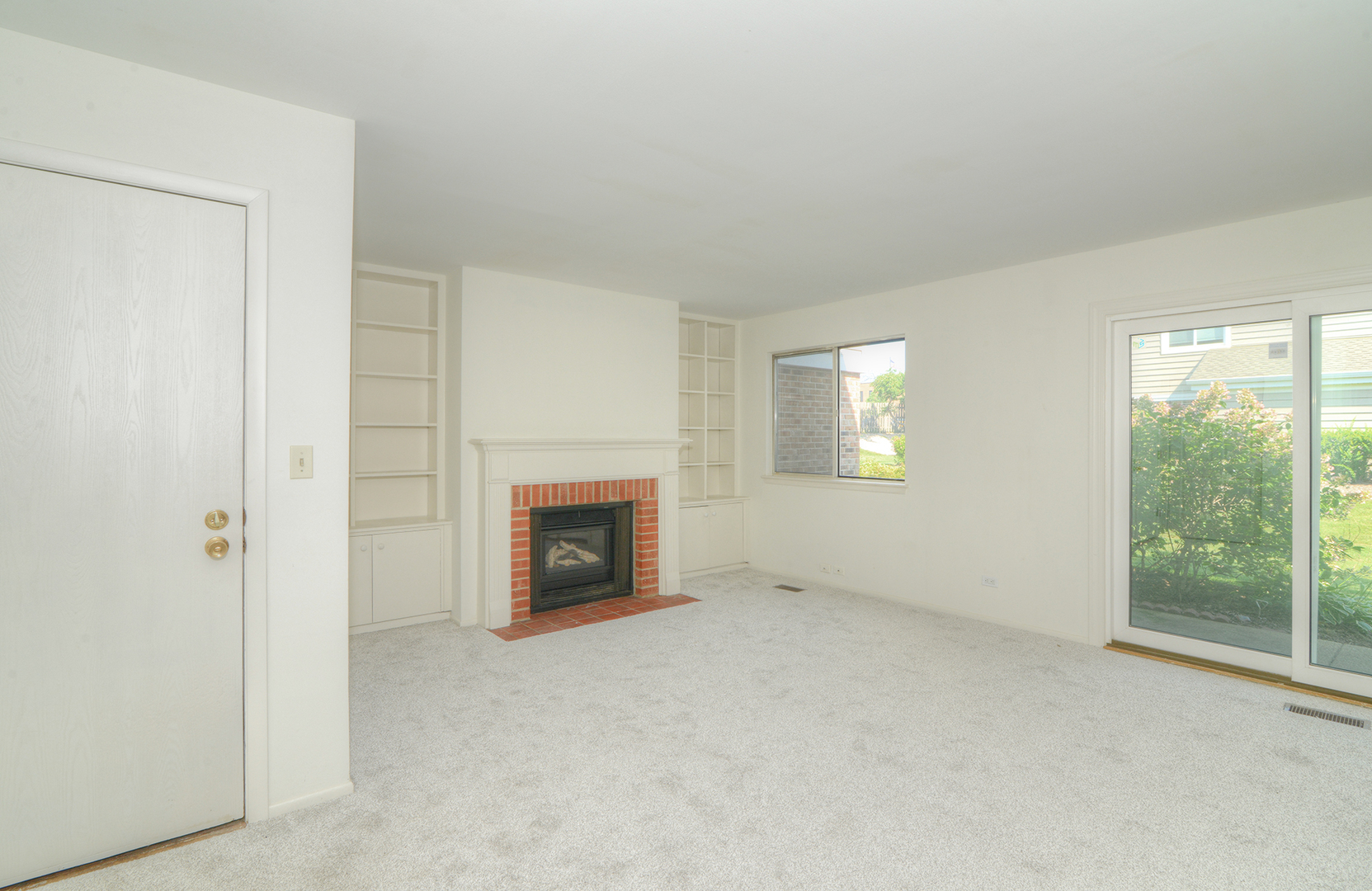 600 Eastview Court Unit: X1
