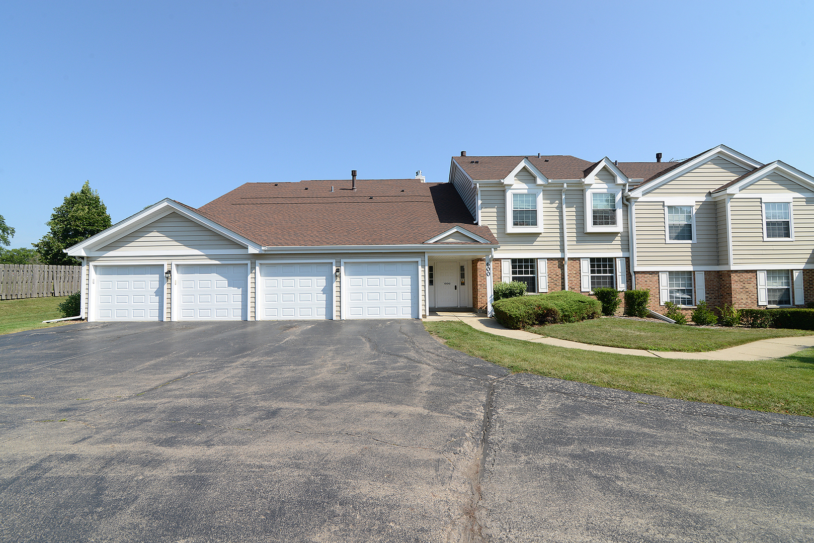 600 Eastview Court Unit: X1