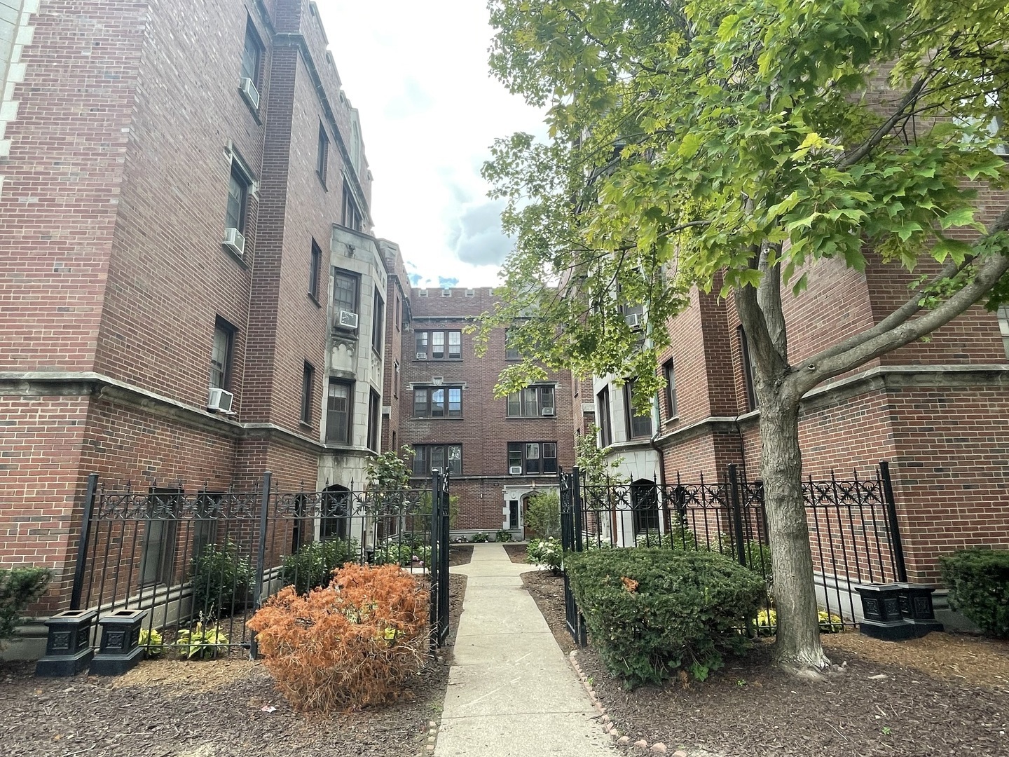 1111 Holly Court Unit: 113