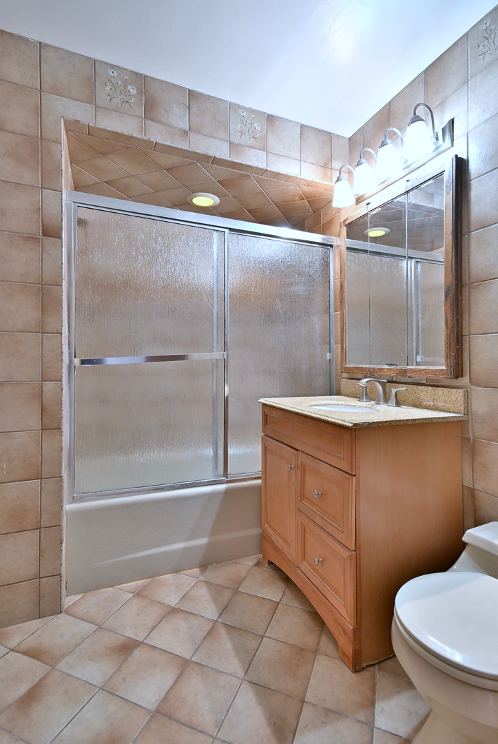 245 S Addison Street