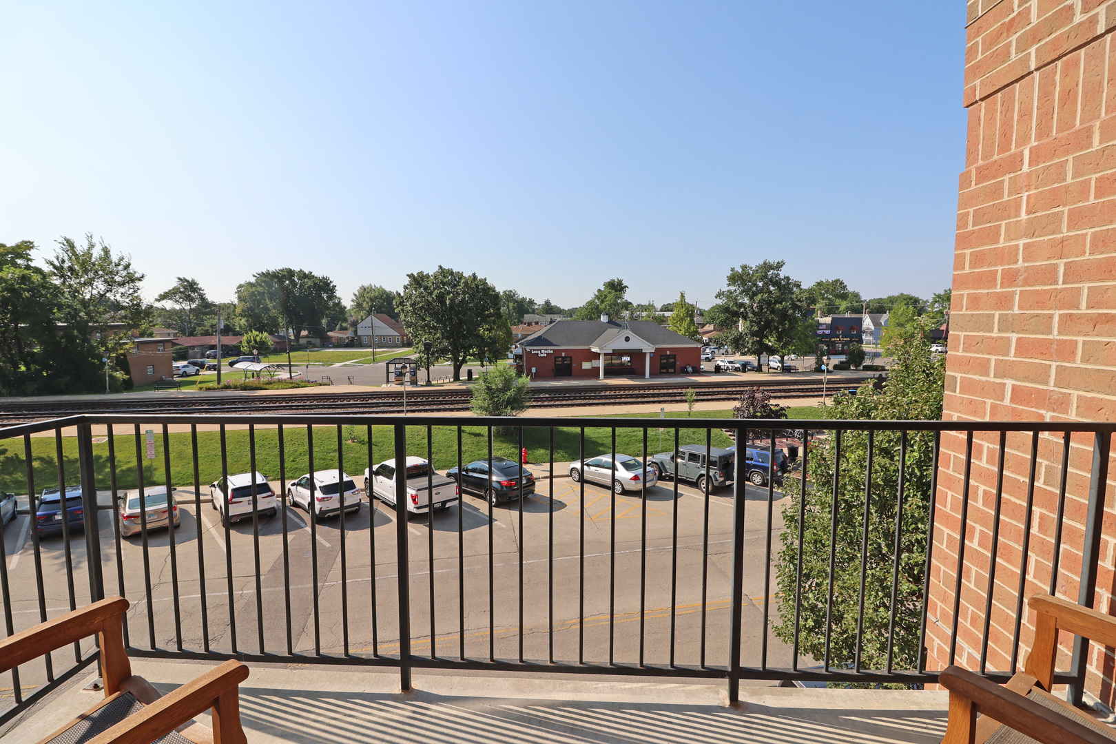 8822 Brookfield Avenue Unit: 305