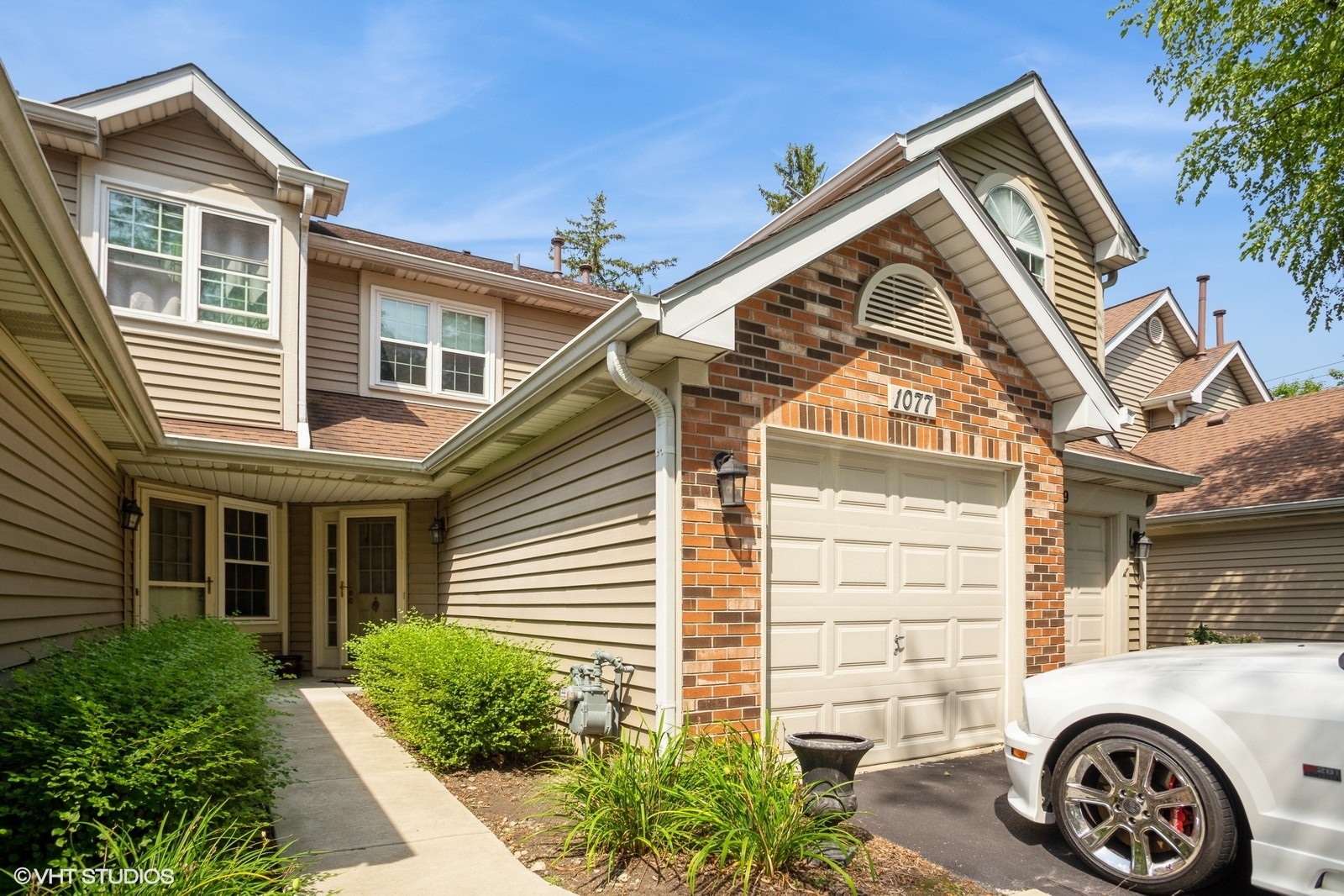 1077 Lakewood Circle