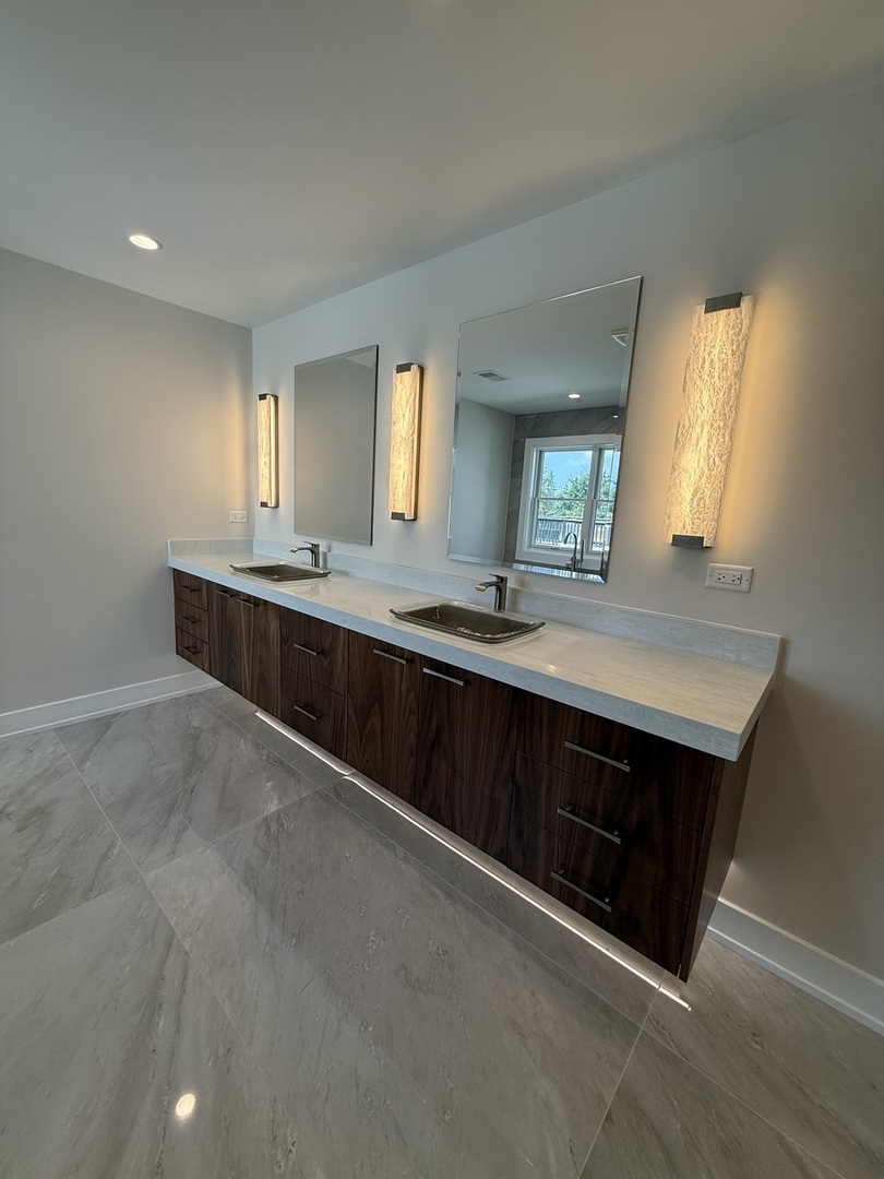 740 S Berkley Avenue