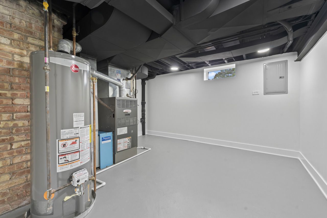 330 N Oaklawn Avenue