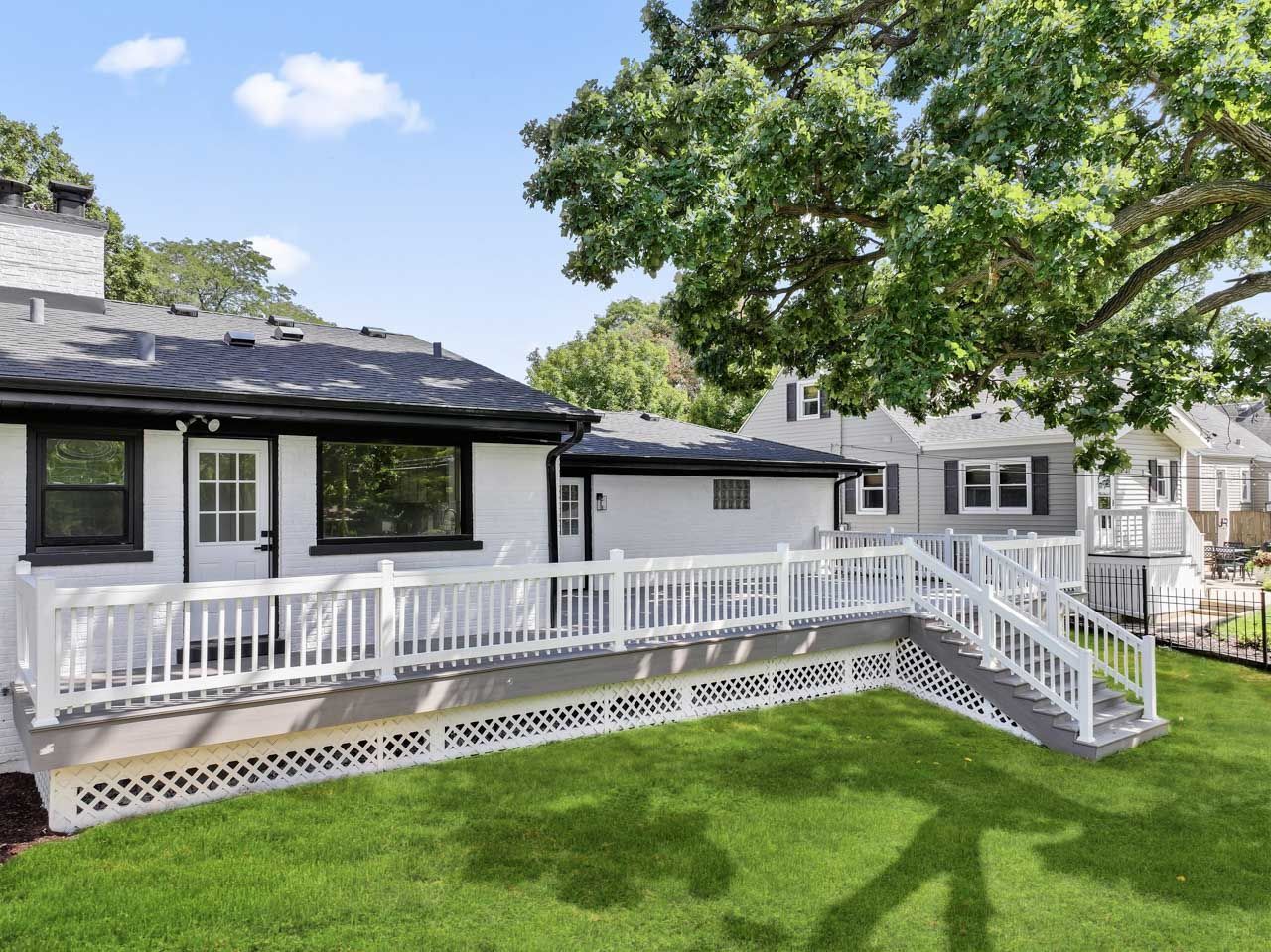 330 N Oaklawn Avenue